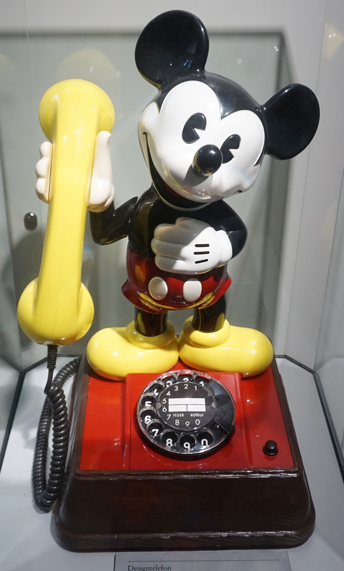 File:Mickey Mouse phone.jpg - Wikimedia Commons