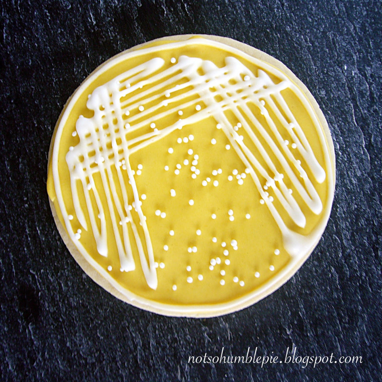 Not So Humble Pie: Biology Cookies: Petri Dish