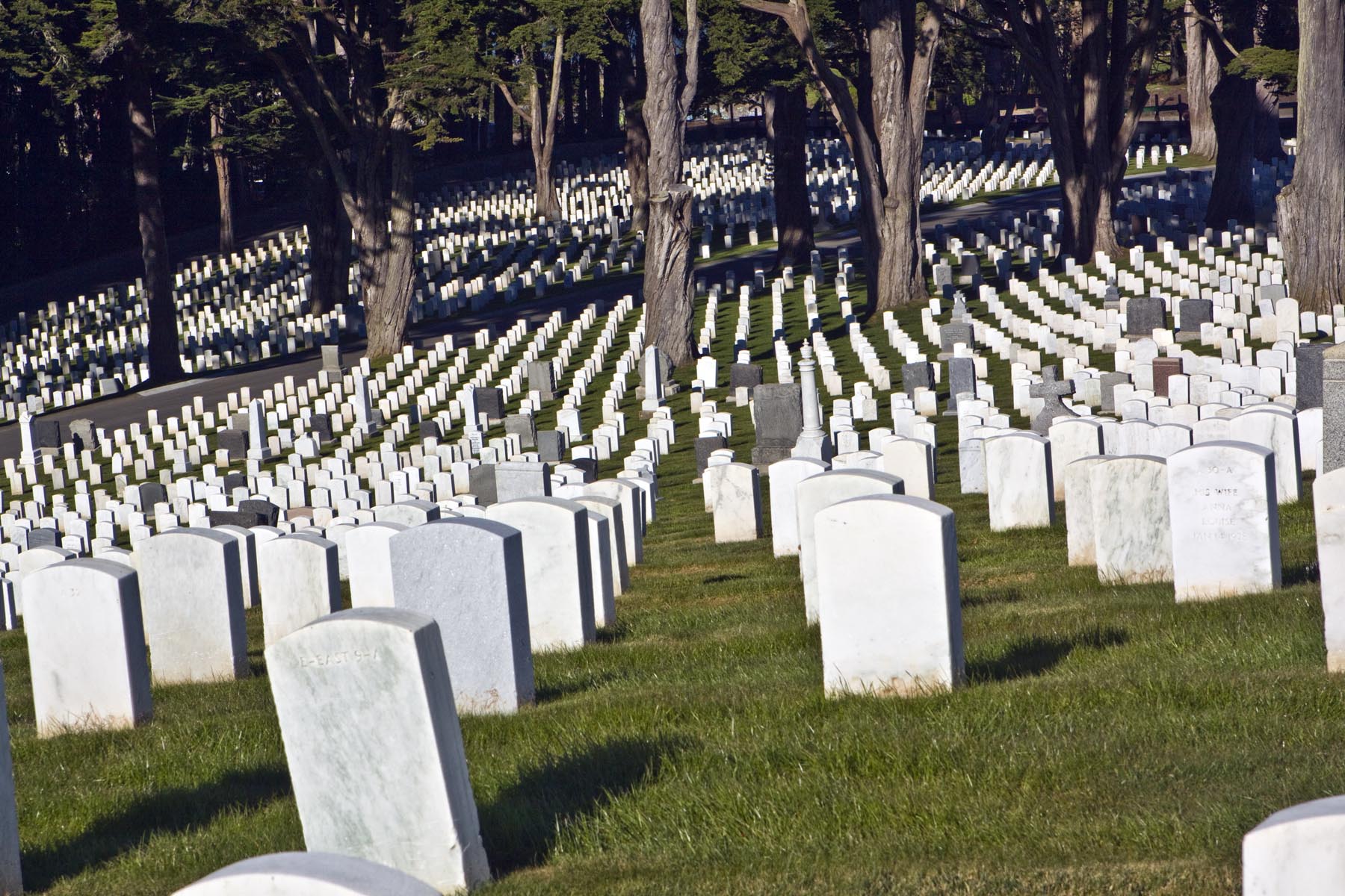 File:Military Graveyard MG 4866.jpg - Wikimedia Commons