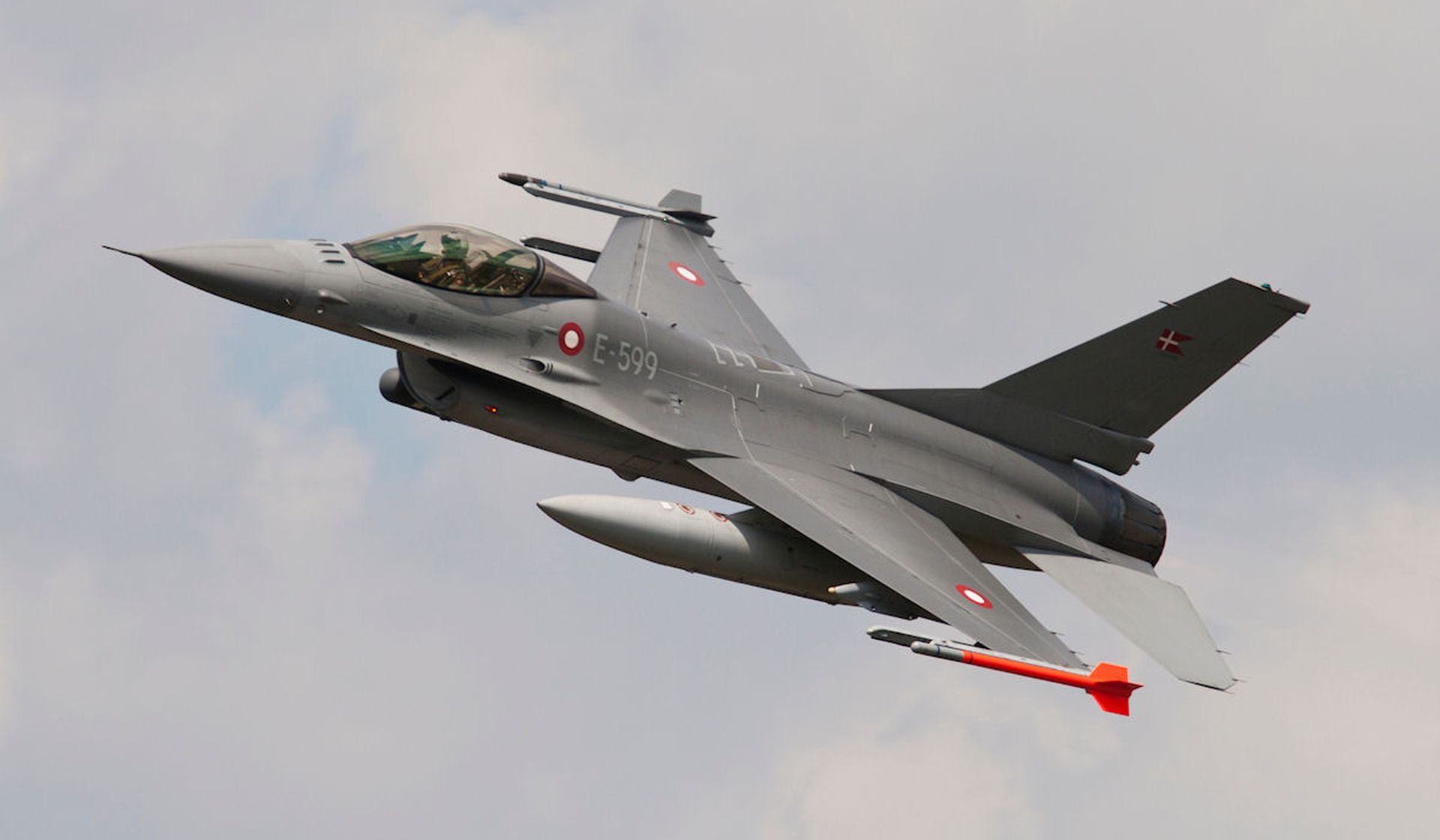 Denmark to Pull Fighter Jets from IraqDefenceTalk.com | at DefenceTalk