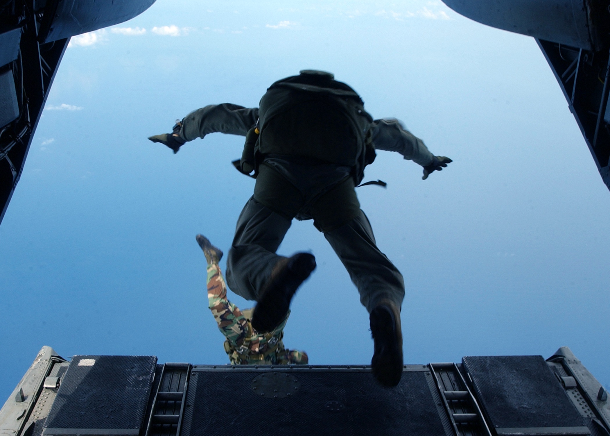 Military skydivers photo