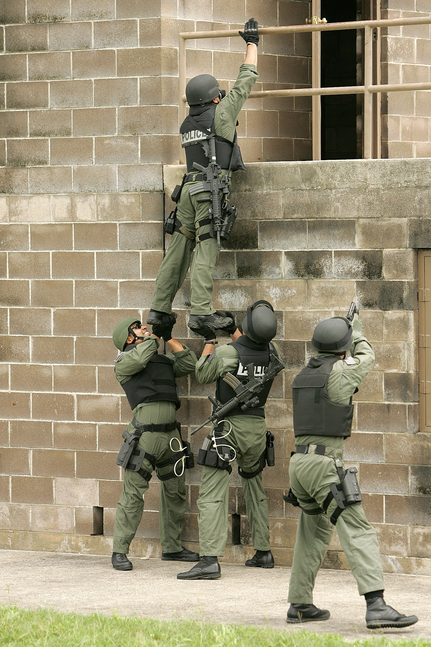 File:Members of the 37th Training Wing's Emergency Services Team at ...