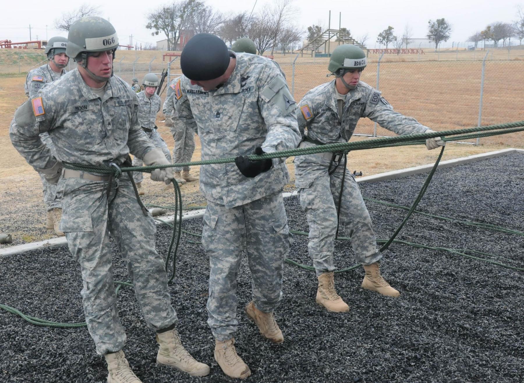 Air Assault training challenges Soldiers at 'Great Place' | Article ...