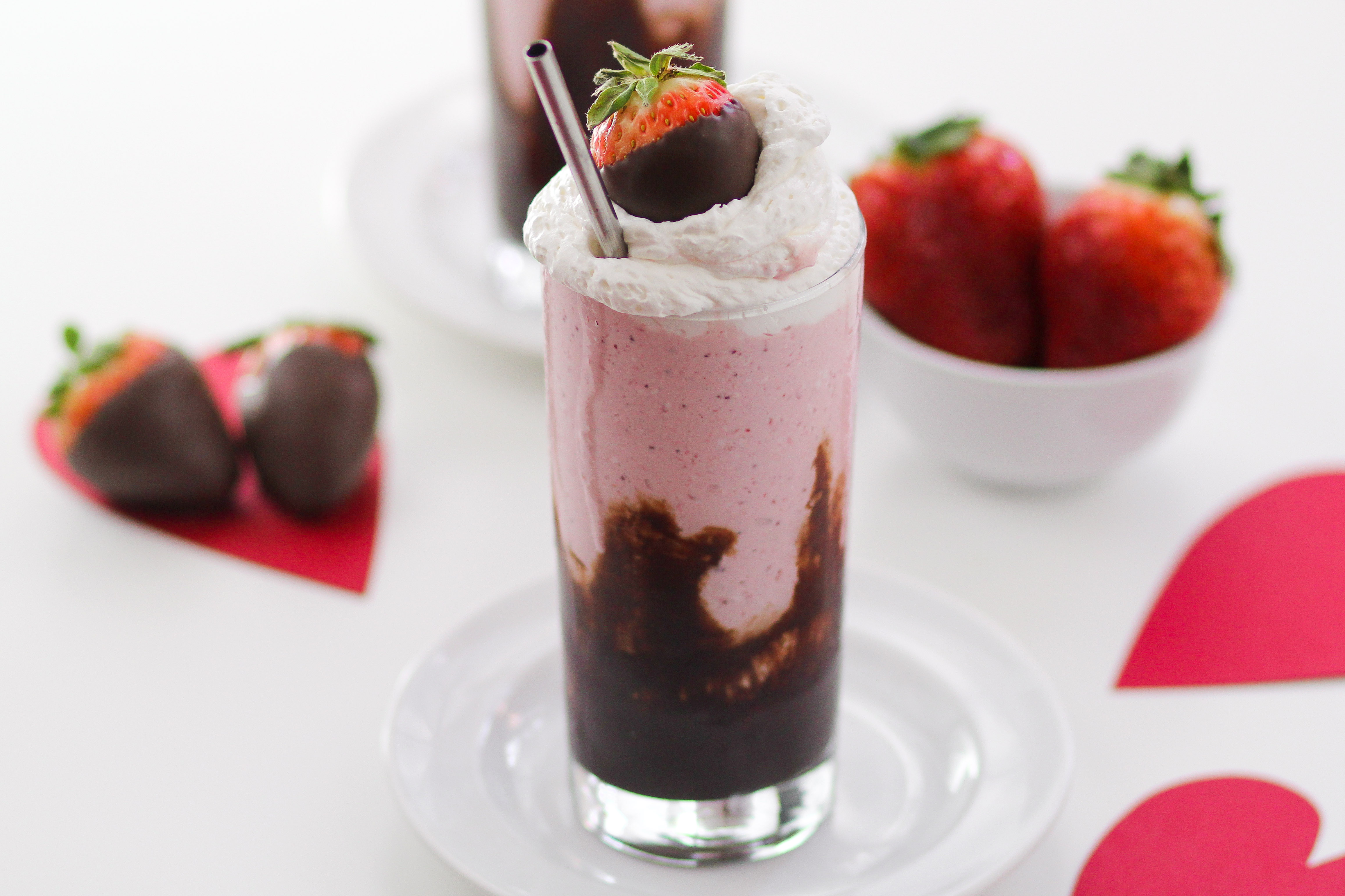 Chocolate Strawberry Milkshakes - Confessions of a Cookbook Queen