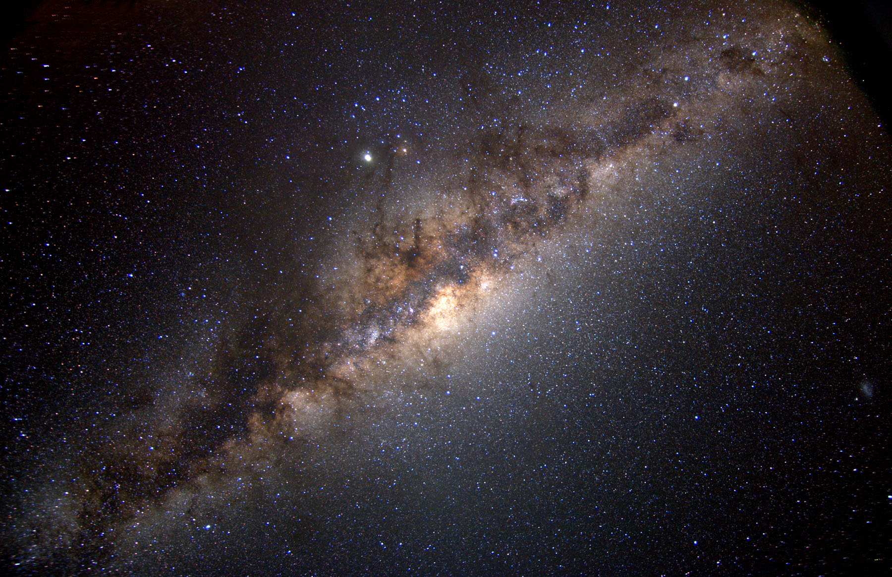 APOD: 2008 January 4 - The Milky Way at 5000 Meters