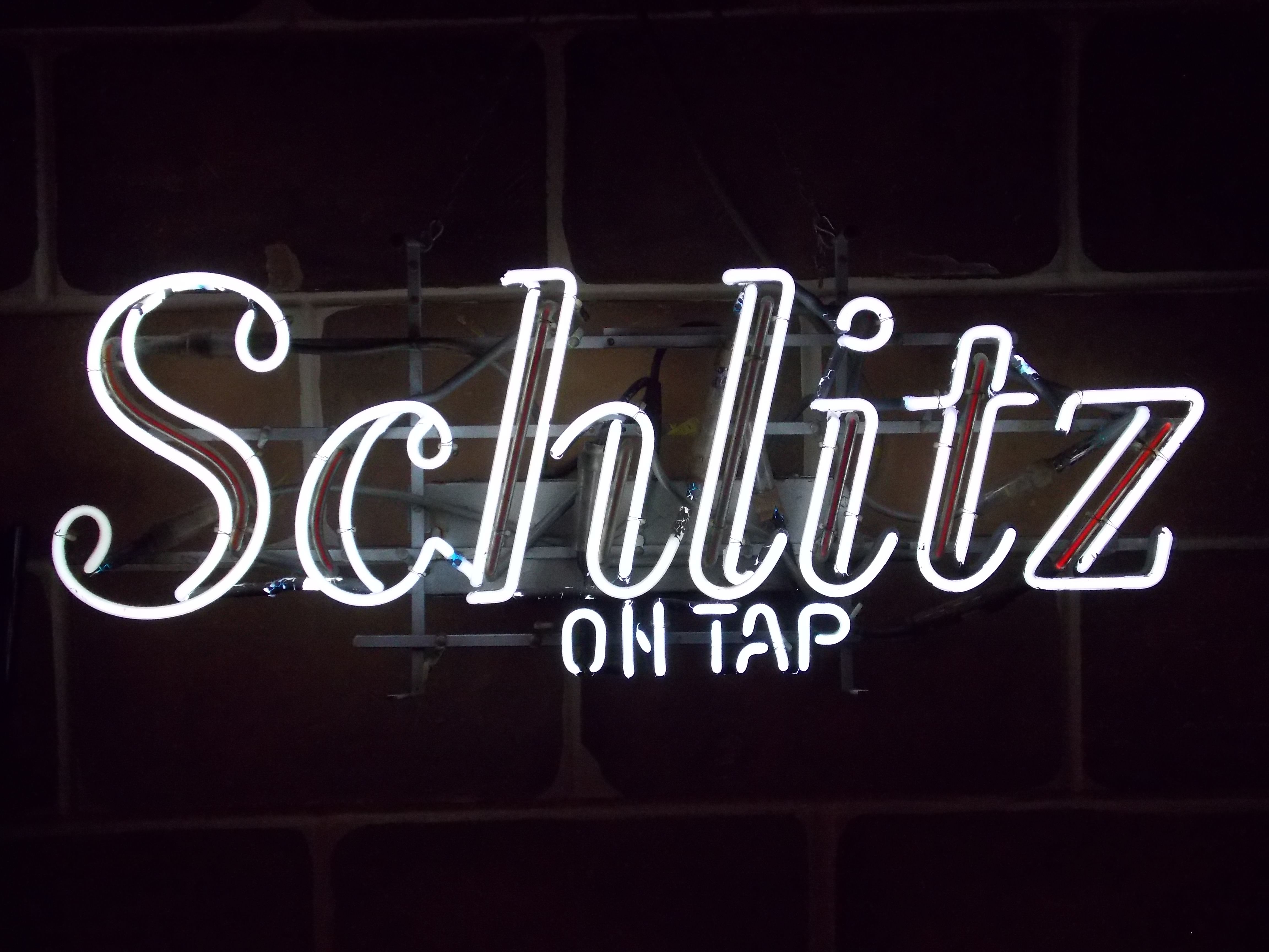 Schlitz neon sign, Sprecher Brewery, Milwaukee, Wisconsin | Beer and ...