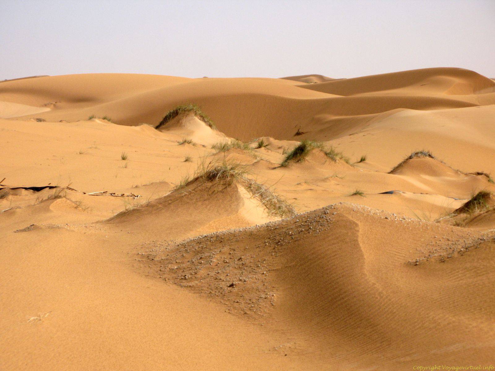 Mini dunas entre Nouakchott y la frontera con Marruecos, Mauritania