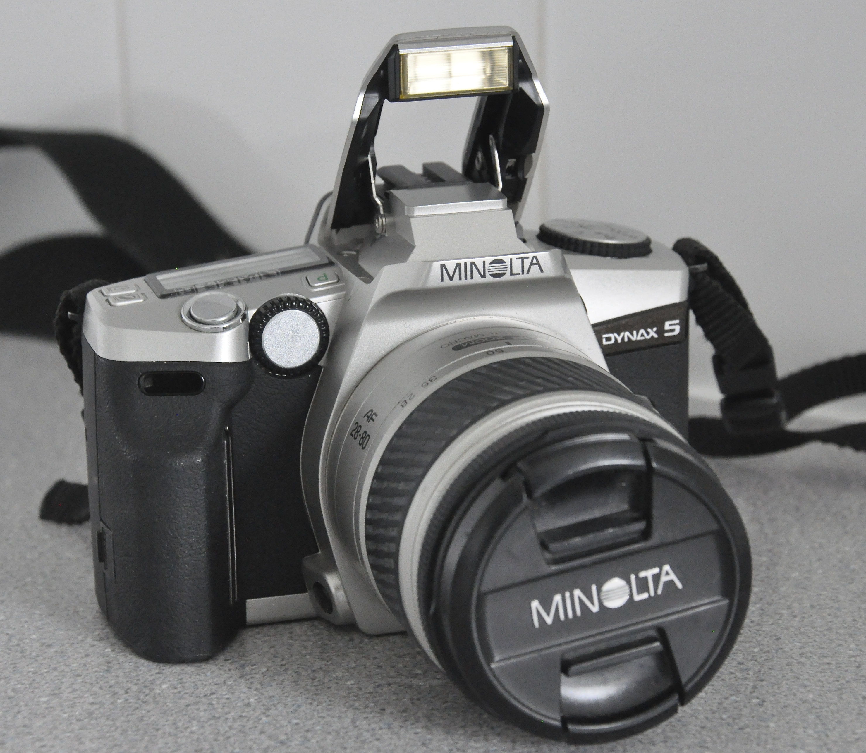 File:Minolta Dynax 5, 28-80 Minolta Lens, Analogue Film Camera.jpg ...