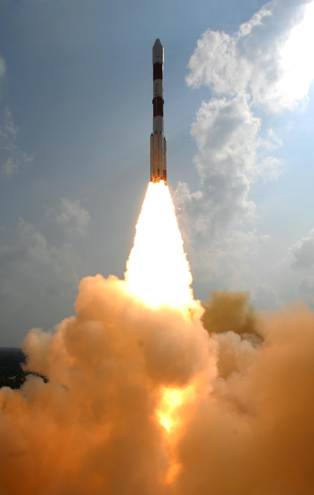 A picture-perfect launch for ISRO's Mars Orbiter Mission | The ...