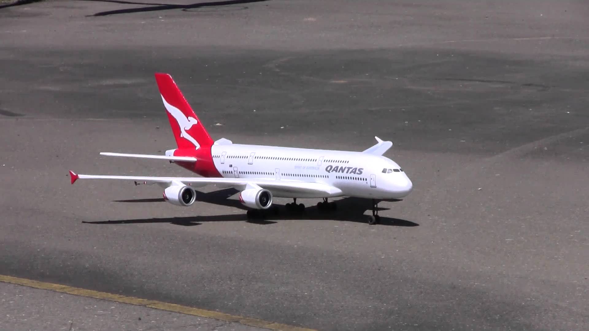 RC Model Qantas A380 Airbus - YouTube