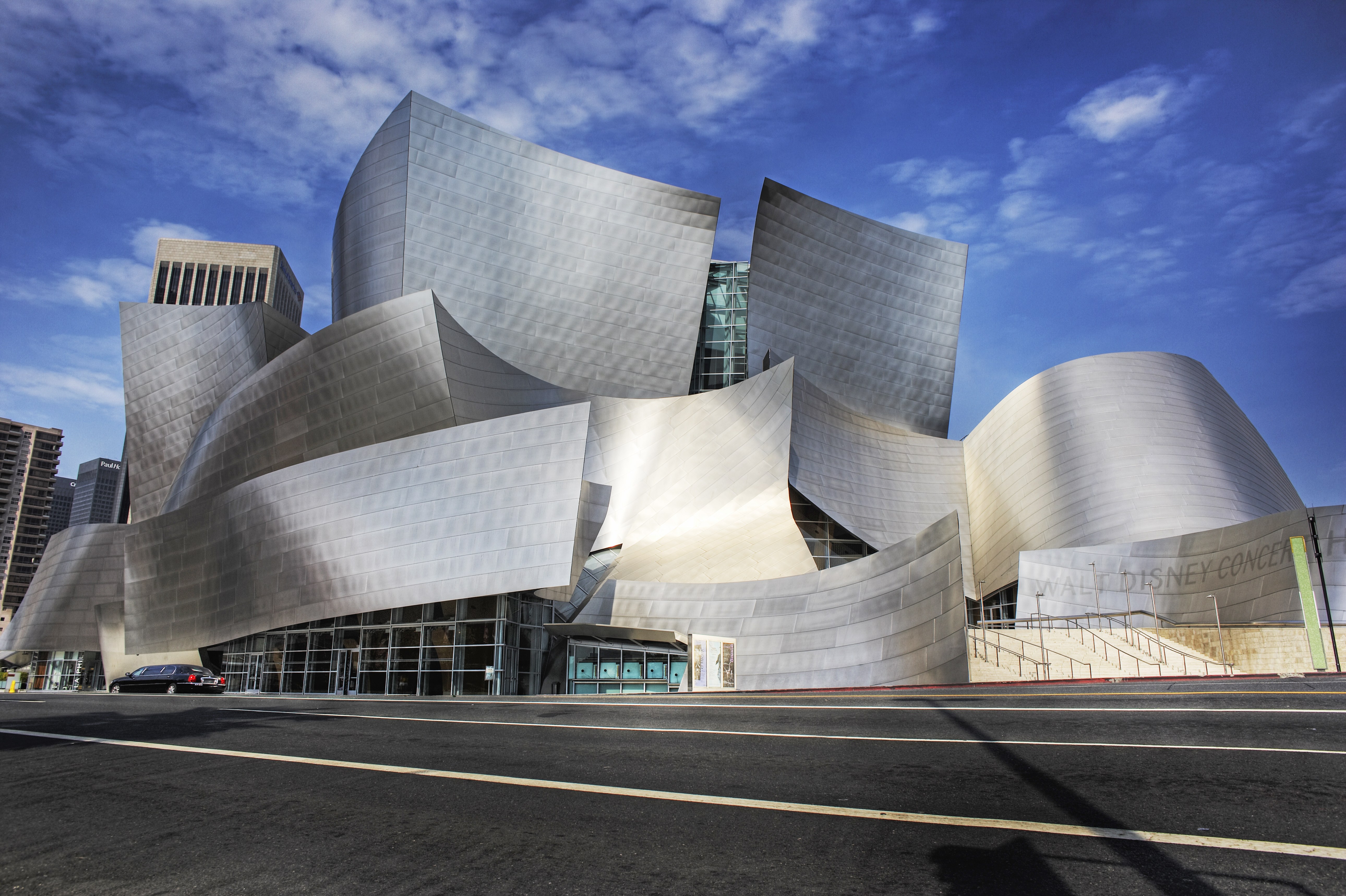 Steel Buildings in Modern Architecture from Zaha Hadid, Frank Gehry ...