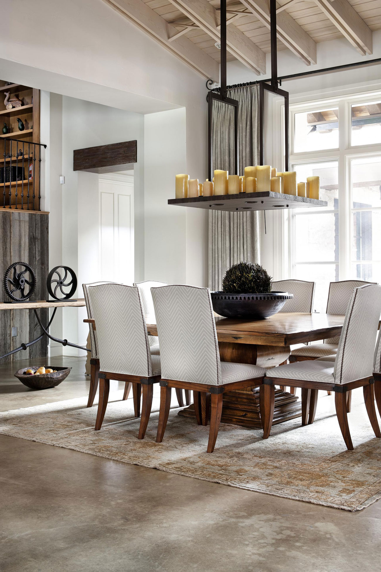 Dining Room : Chairs Classic Furniture Round Tables Decoration ...