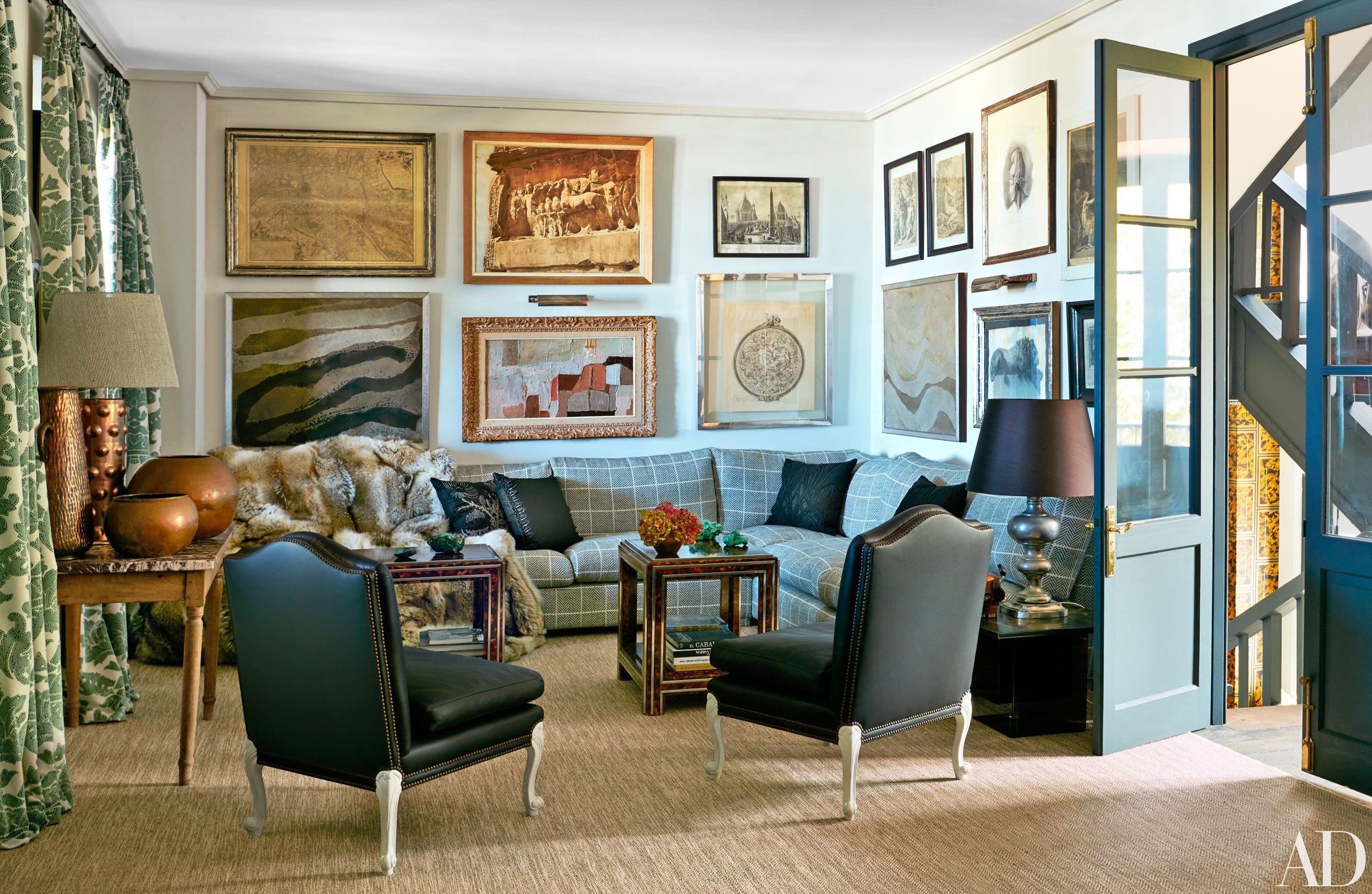 Home Decor Ideas - Mixing Antique Furniture and Contemporary Decor ...