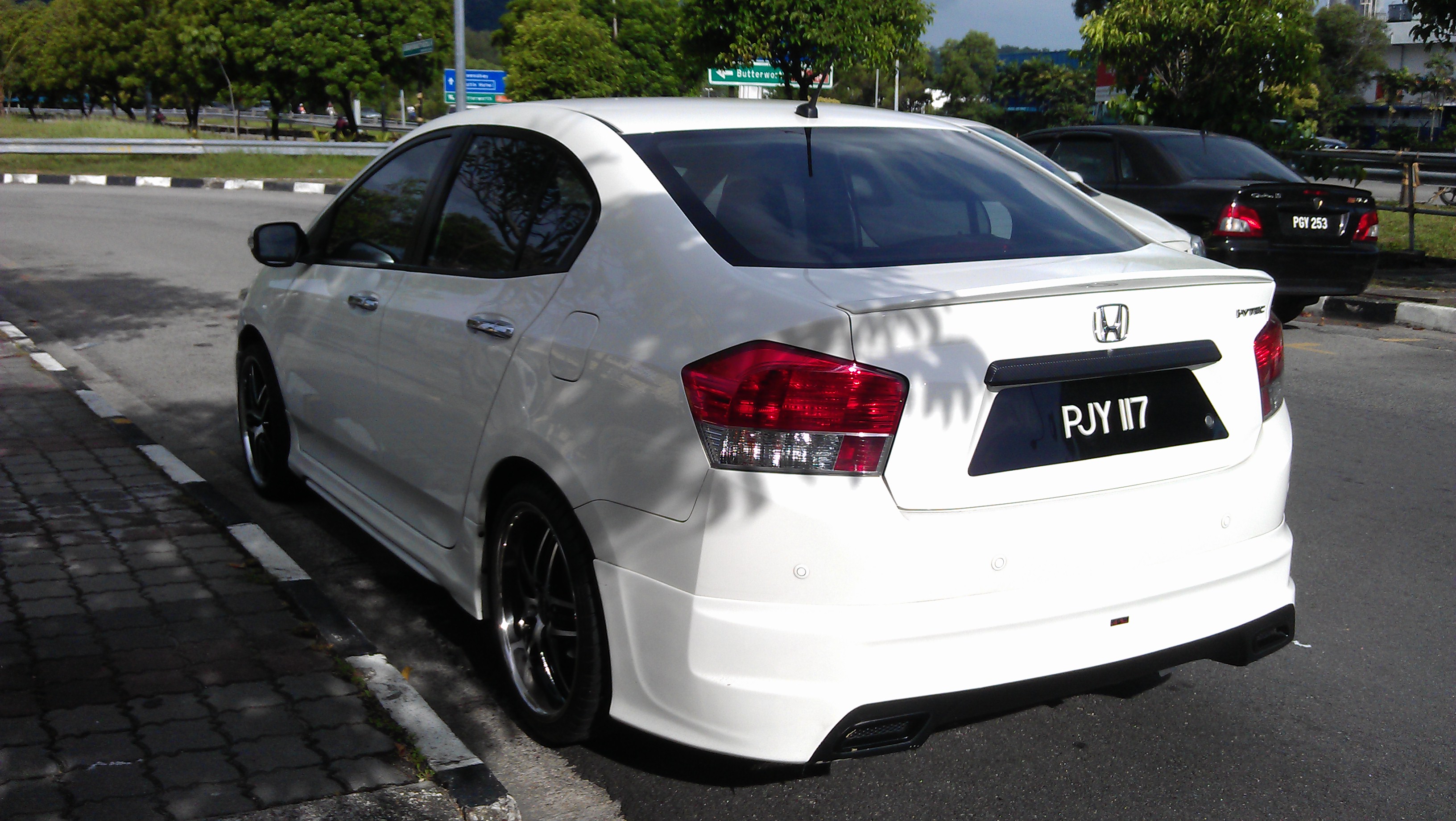 Modified White Honda City 1.5 with 18 inch wheels (Rear View ...