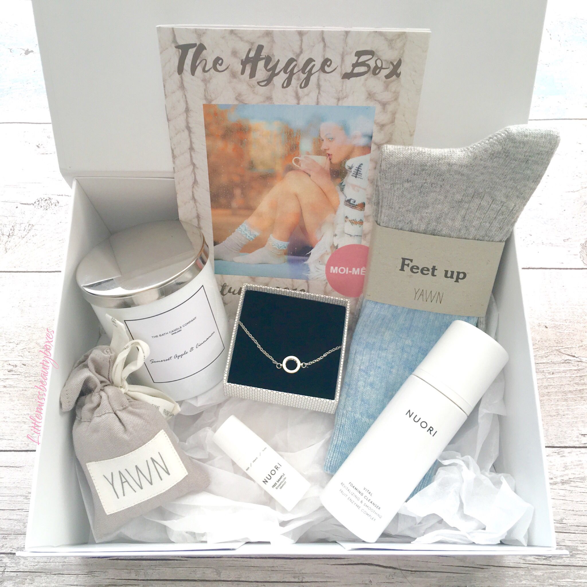 October moi-meme box is another absolutely amazing box! I love the ...