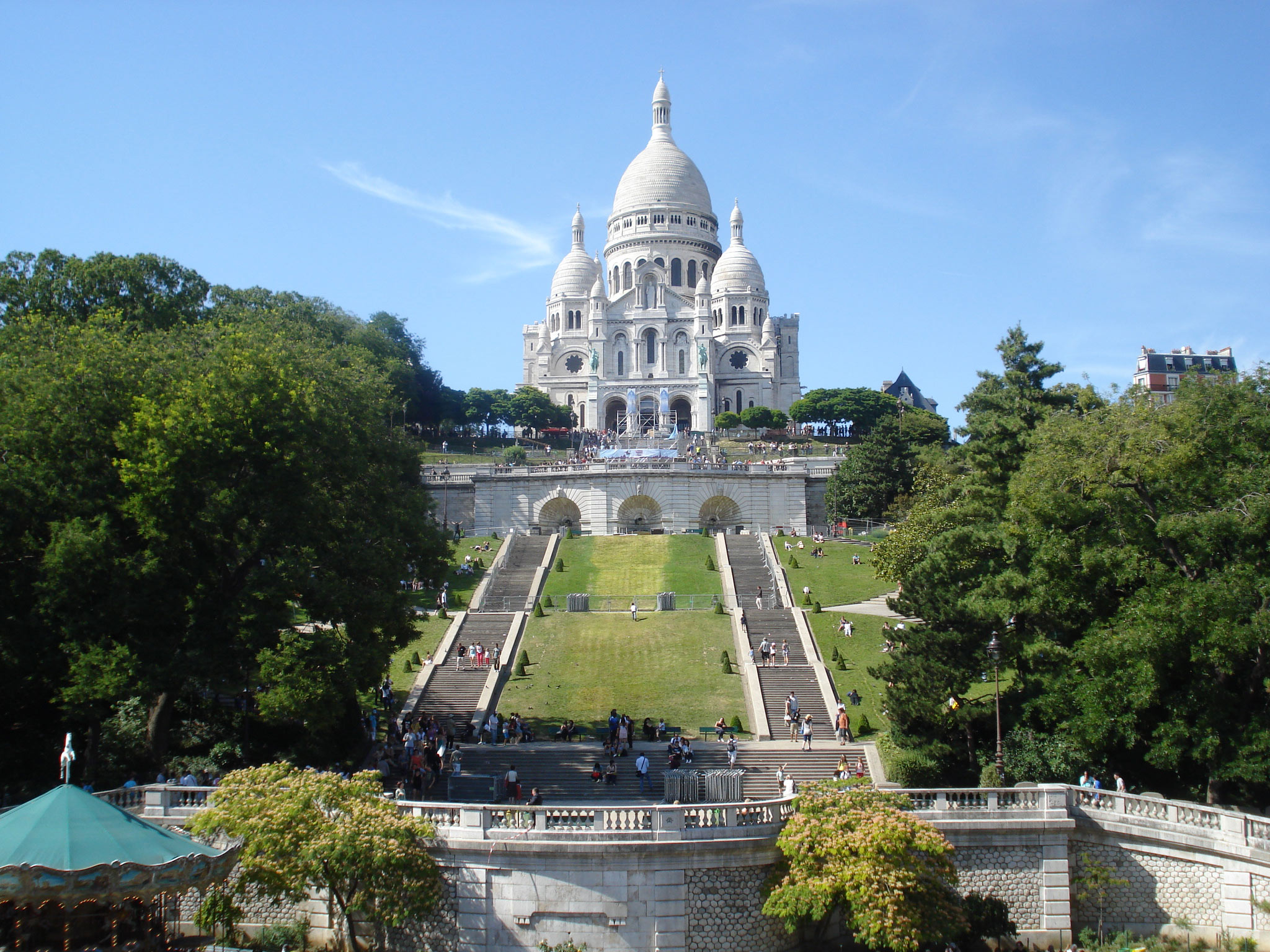 The must see and do activities in Montmartre | Comfort Hotel Lamarck ...