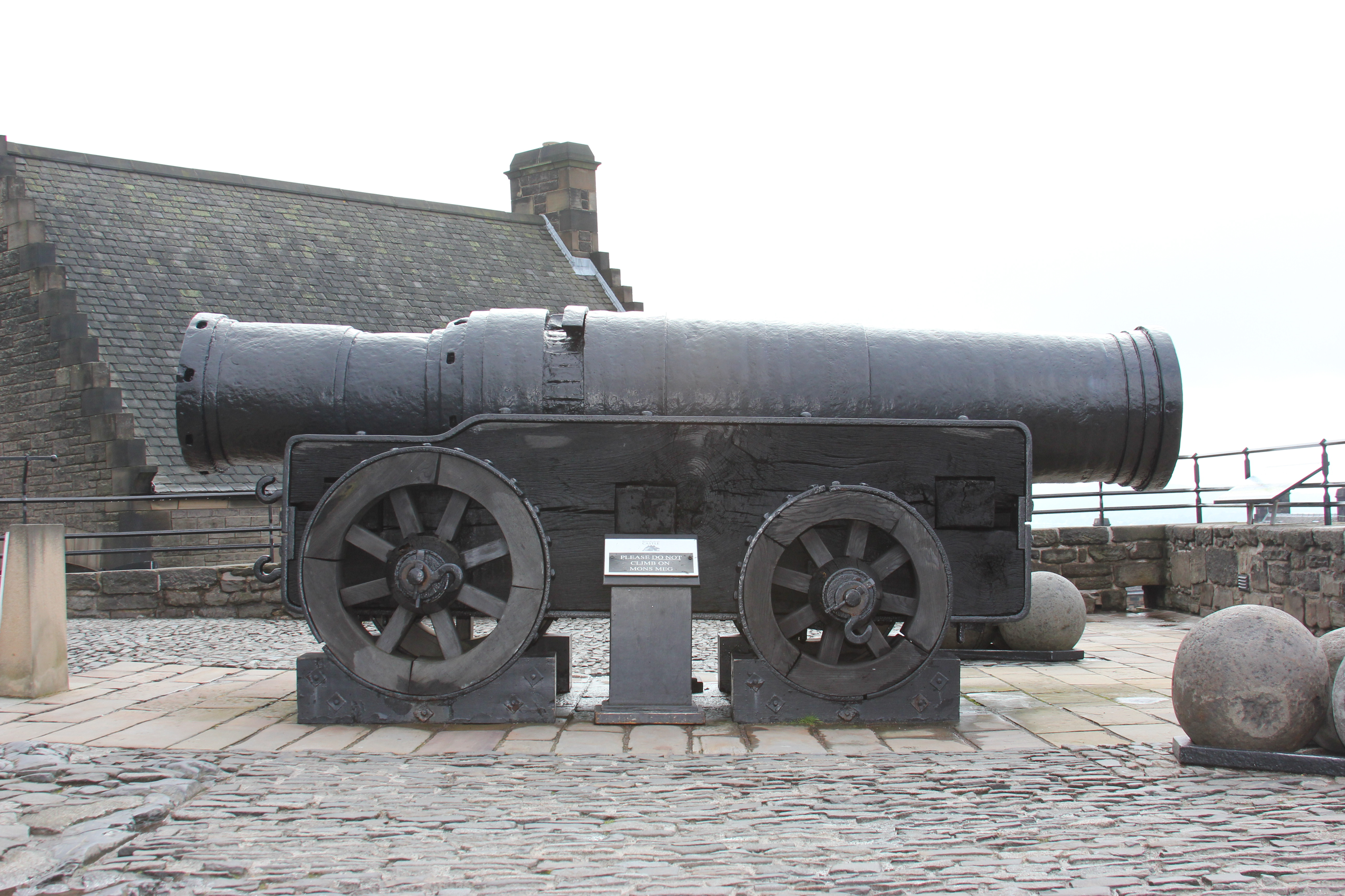 The History Blog » Blog Archive » Mons Meg leaves Edinburgh Castle ...