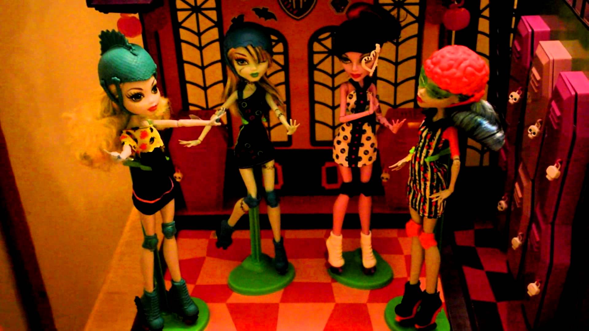 Monster High Dead Tired, Roller Maze and Skull Shores collection~by ...