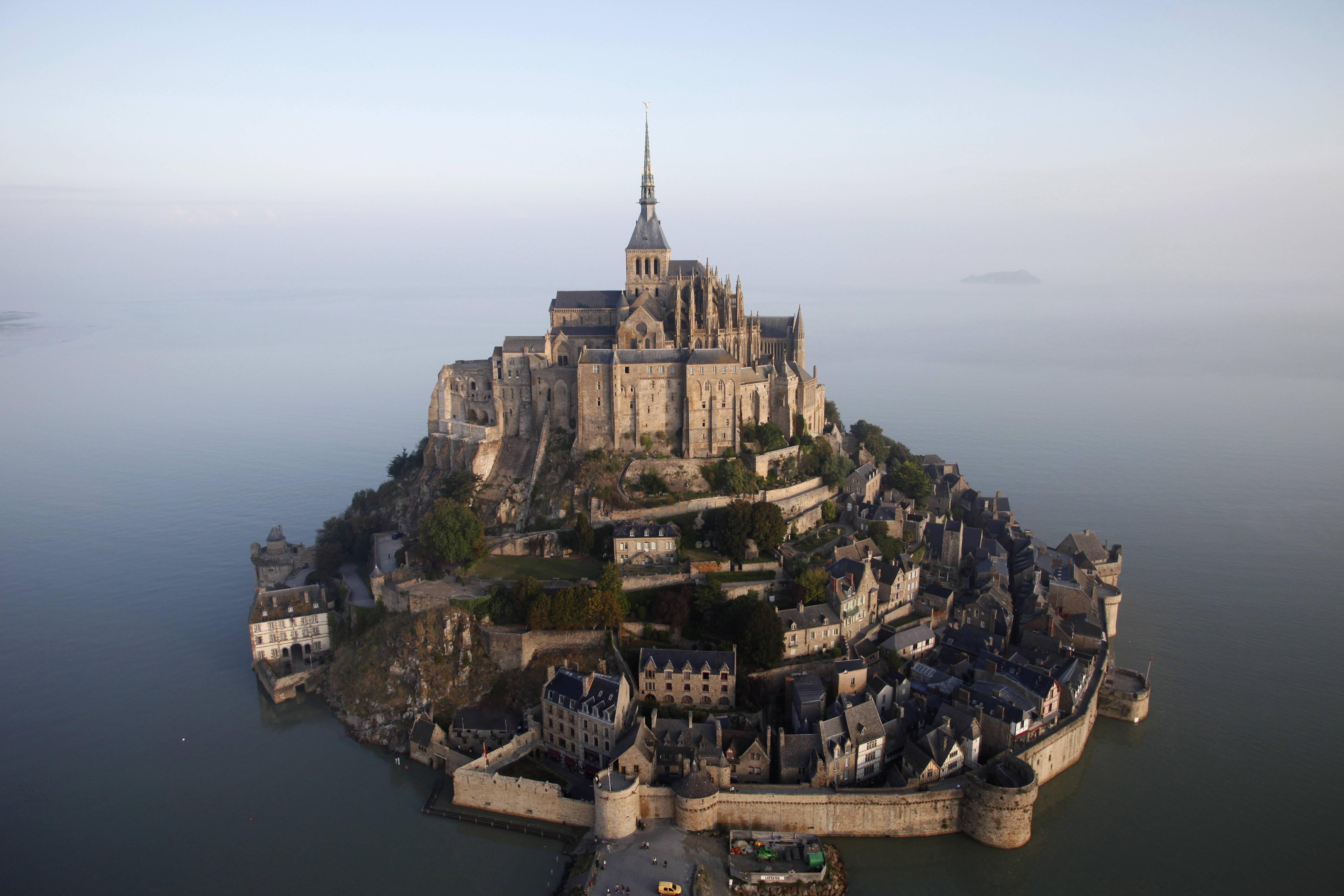 Mont Saint-Michel : castles