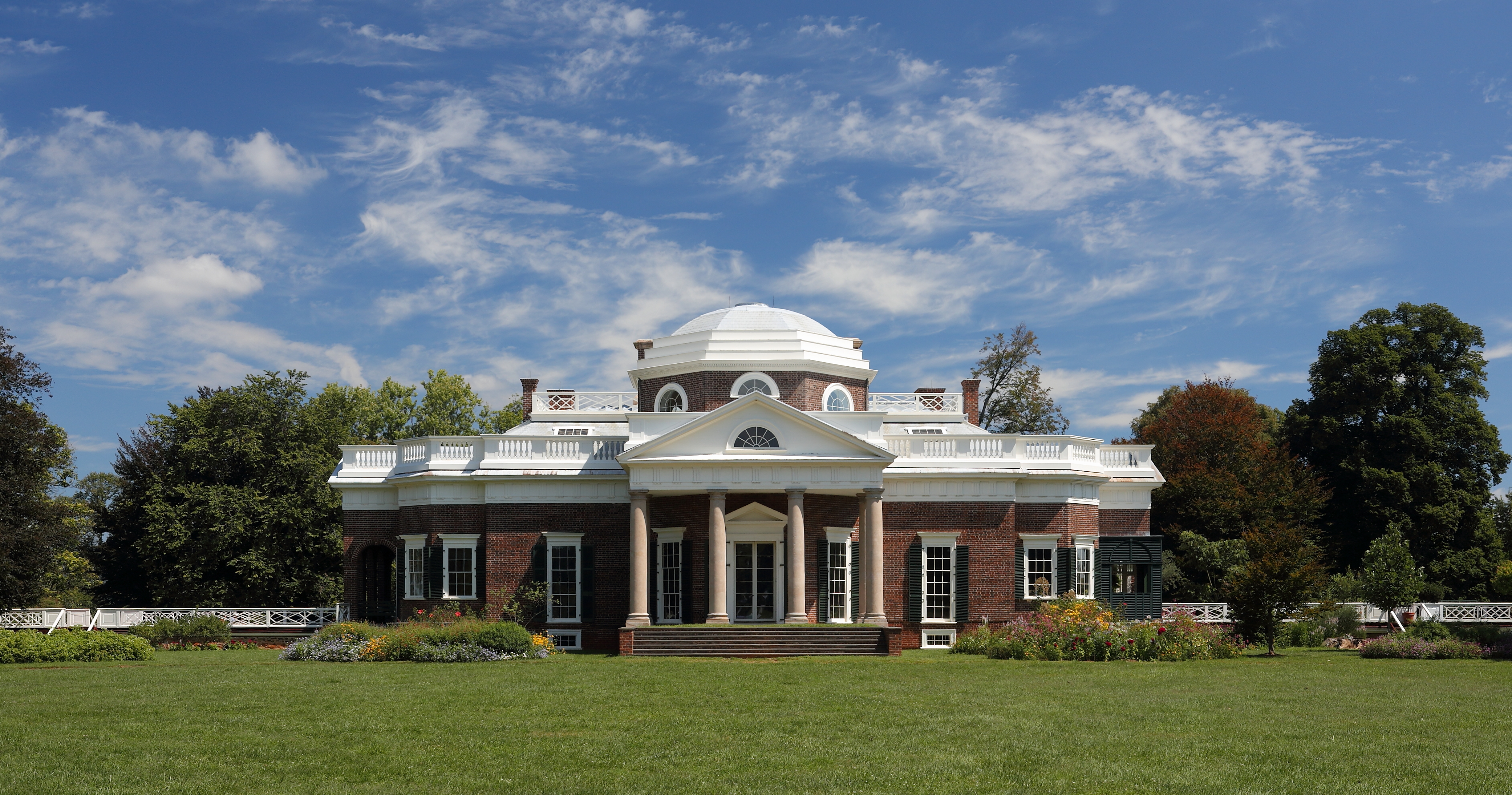 File:Thomas Jefferson's Monticello.JPG - Wikimedia Commons
