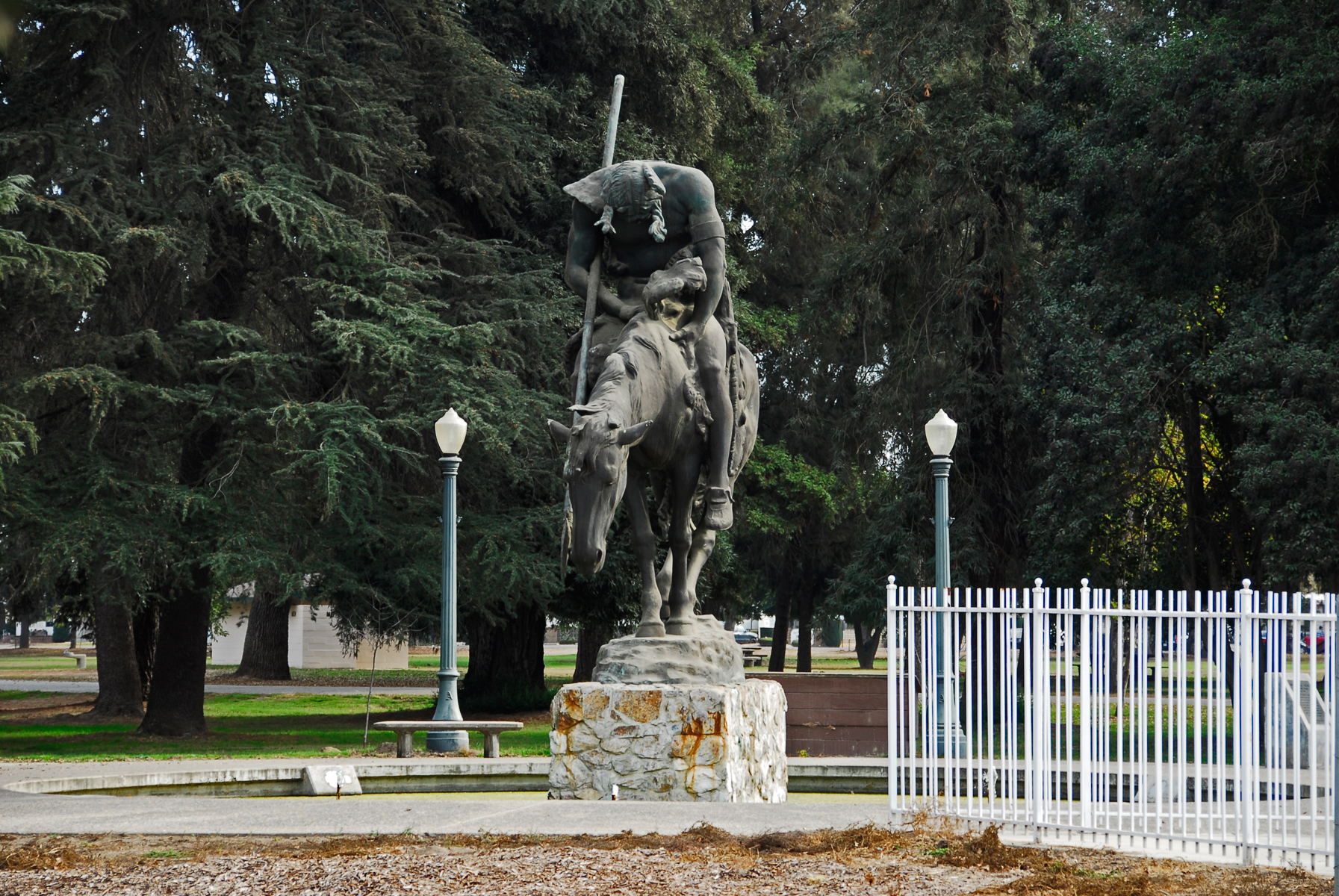 Mooney grove park statue photo