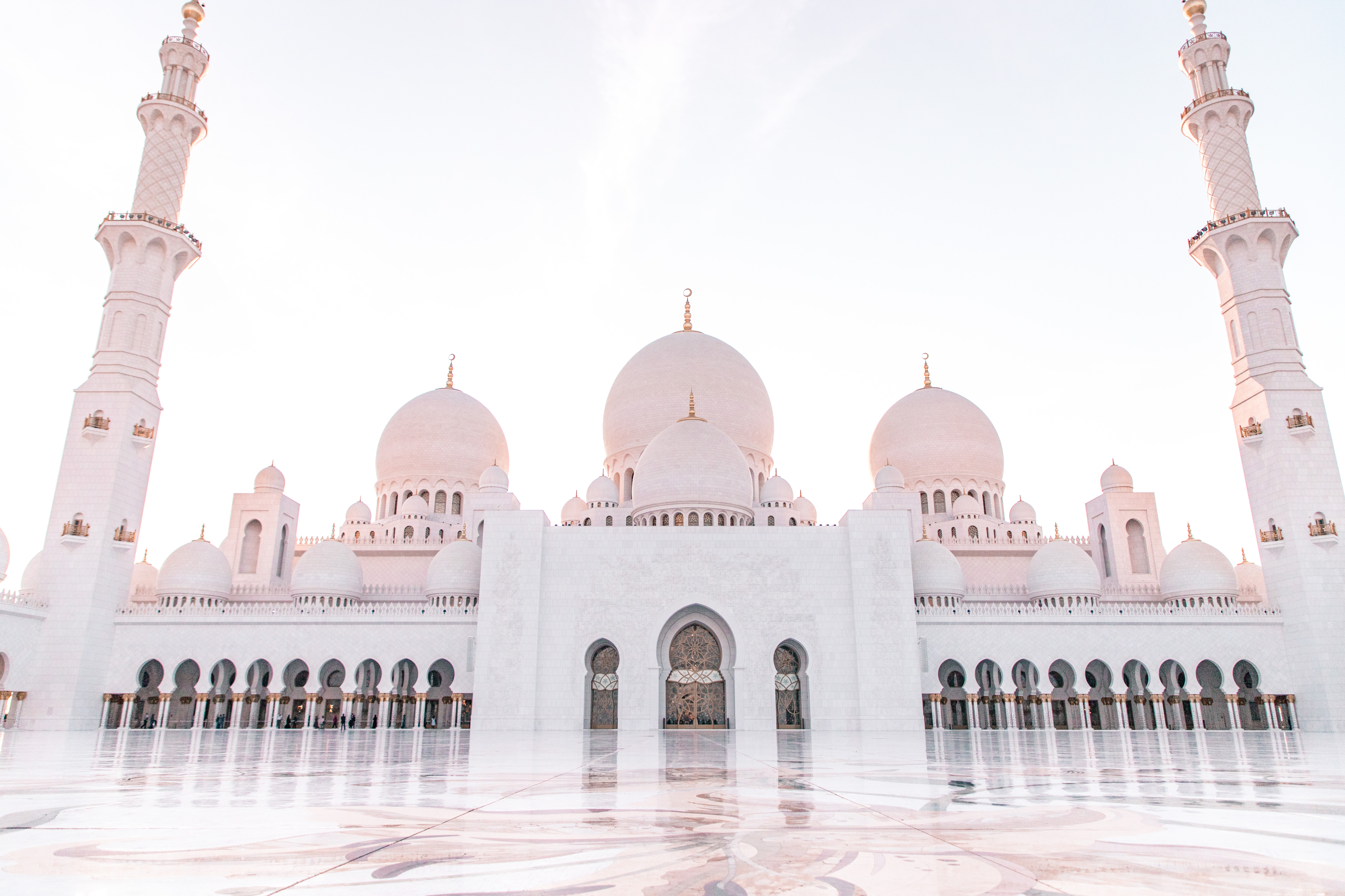 Visiting the Sheikh Zayed Mosque - all you need to know - TOPOLINDRA