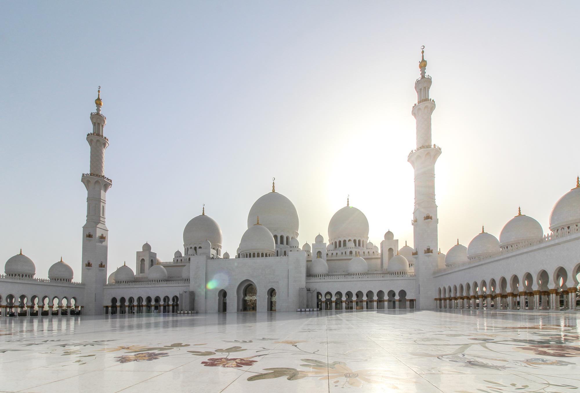 Sheikh Zayed Grand Mosque: A Day Trip From Dubai to Abu Dhabi