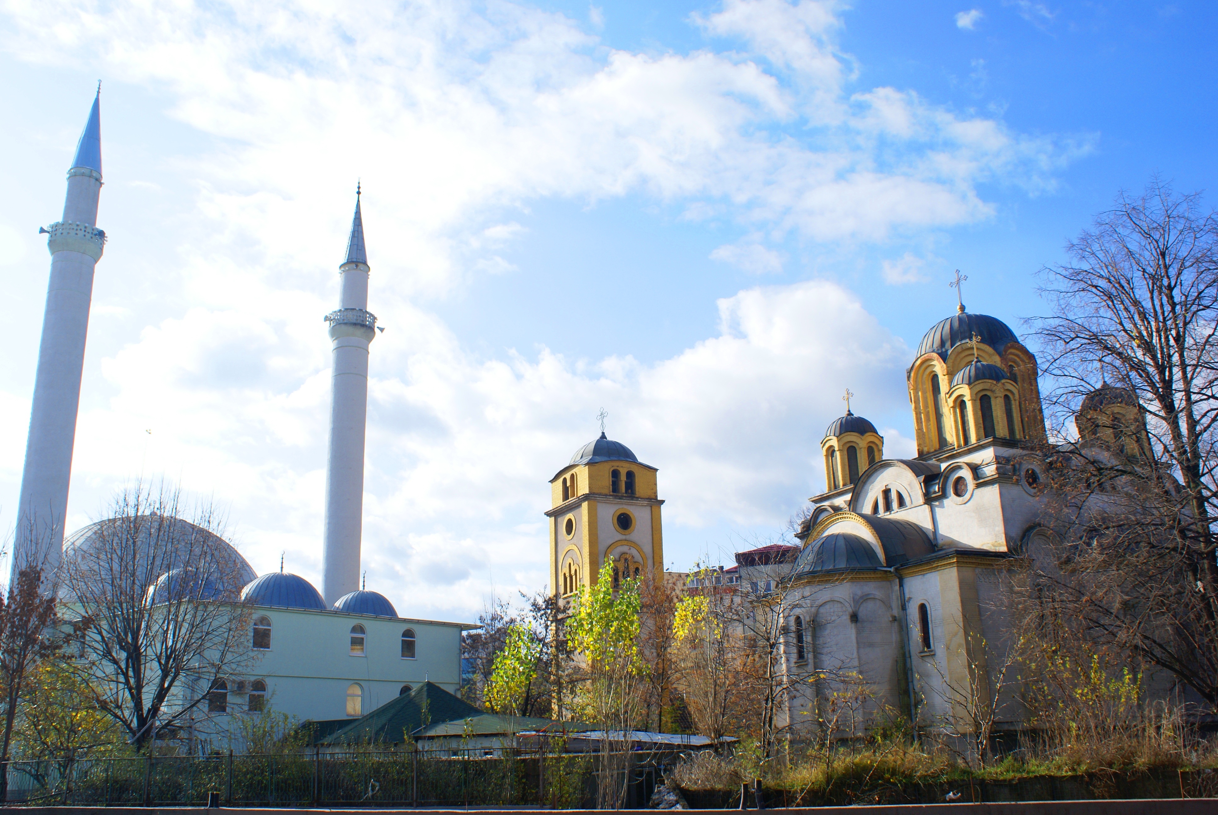 File:Ferizaj Church and Mosque.JPG - Wikimedia Commons
