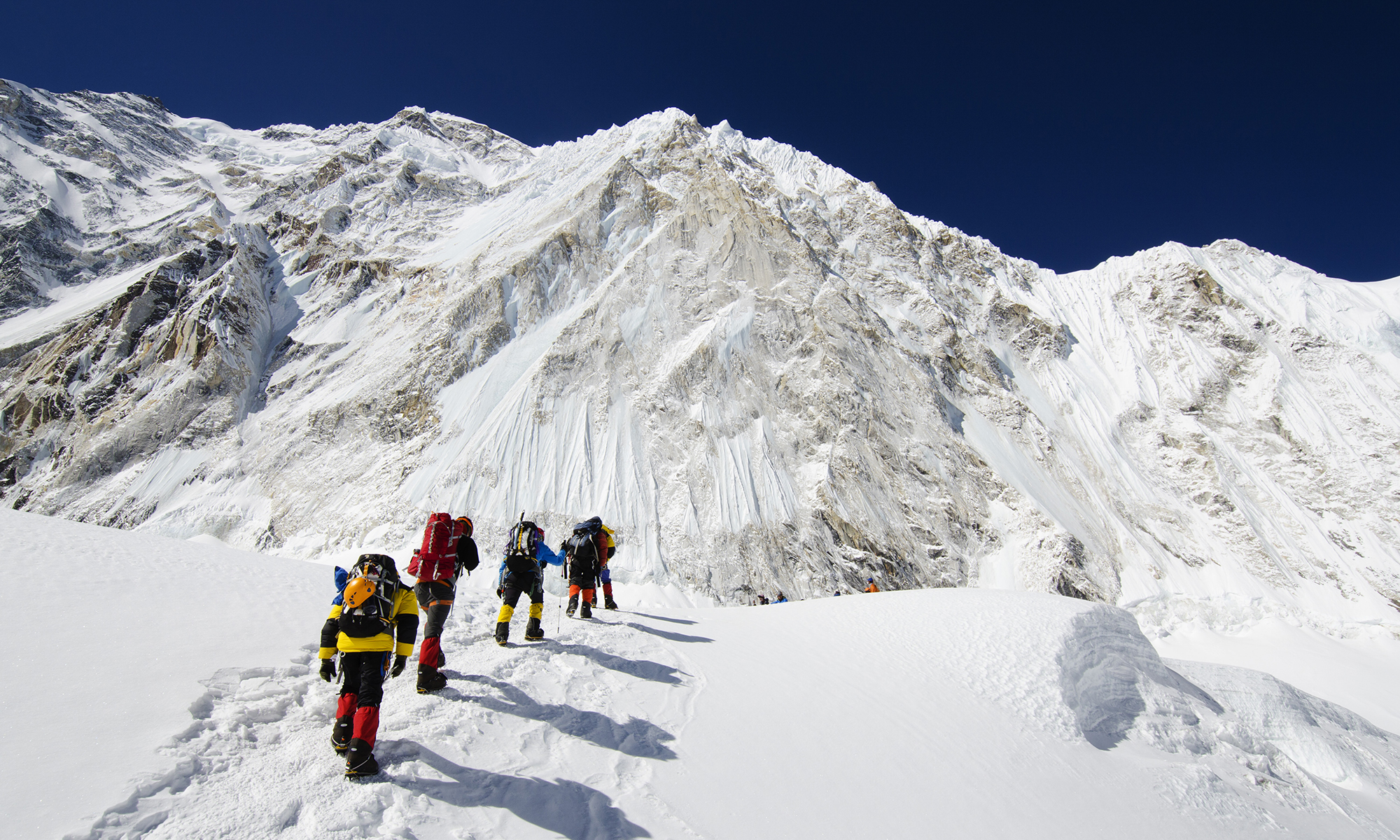 How has Mount Everest tourism affected Nepal? | HowStuffWorks