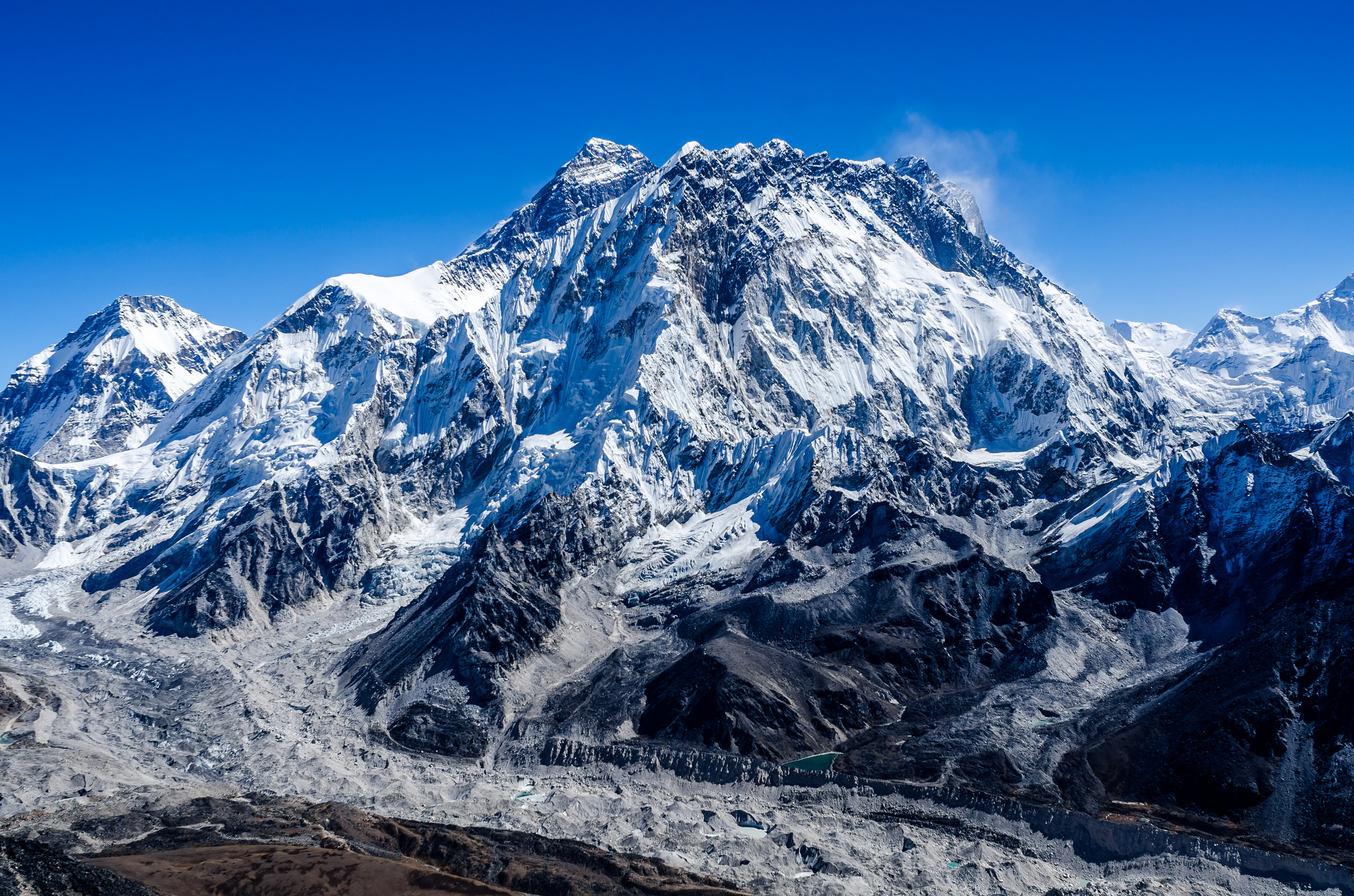 Seattleites conquer Mount Everest. Well, at least its poop problem ...