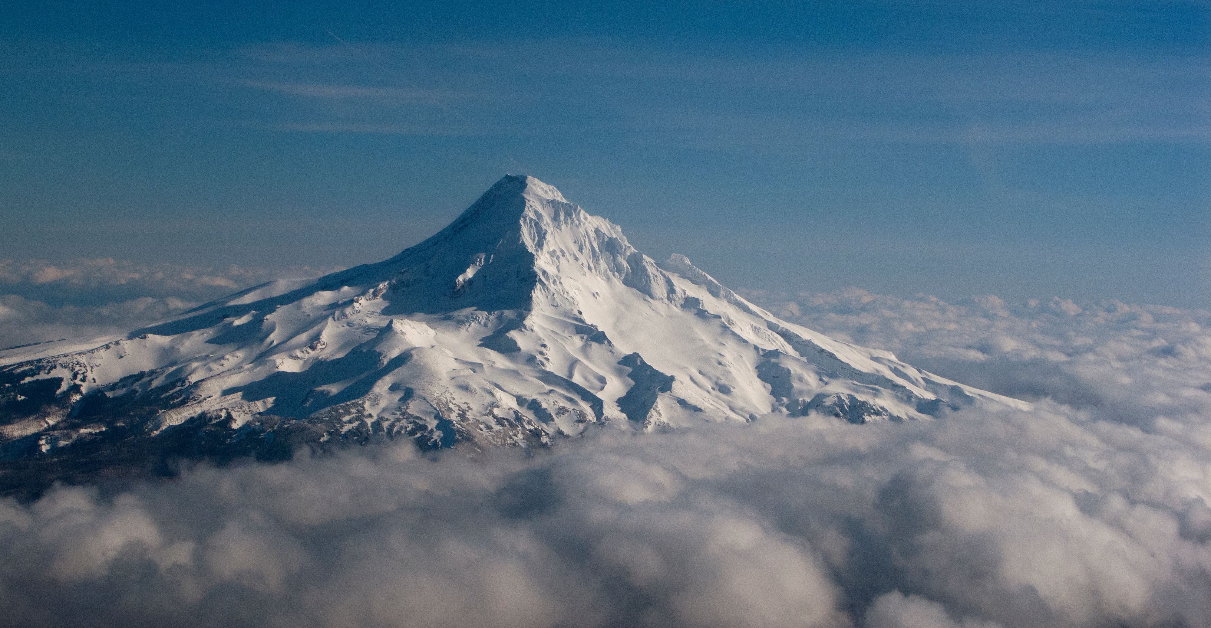 Mount Hood Rescue: One Climber Dead, Seven Rescued | Time
