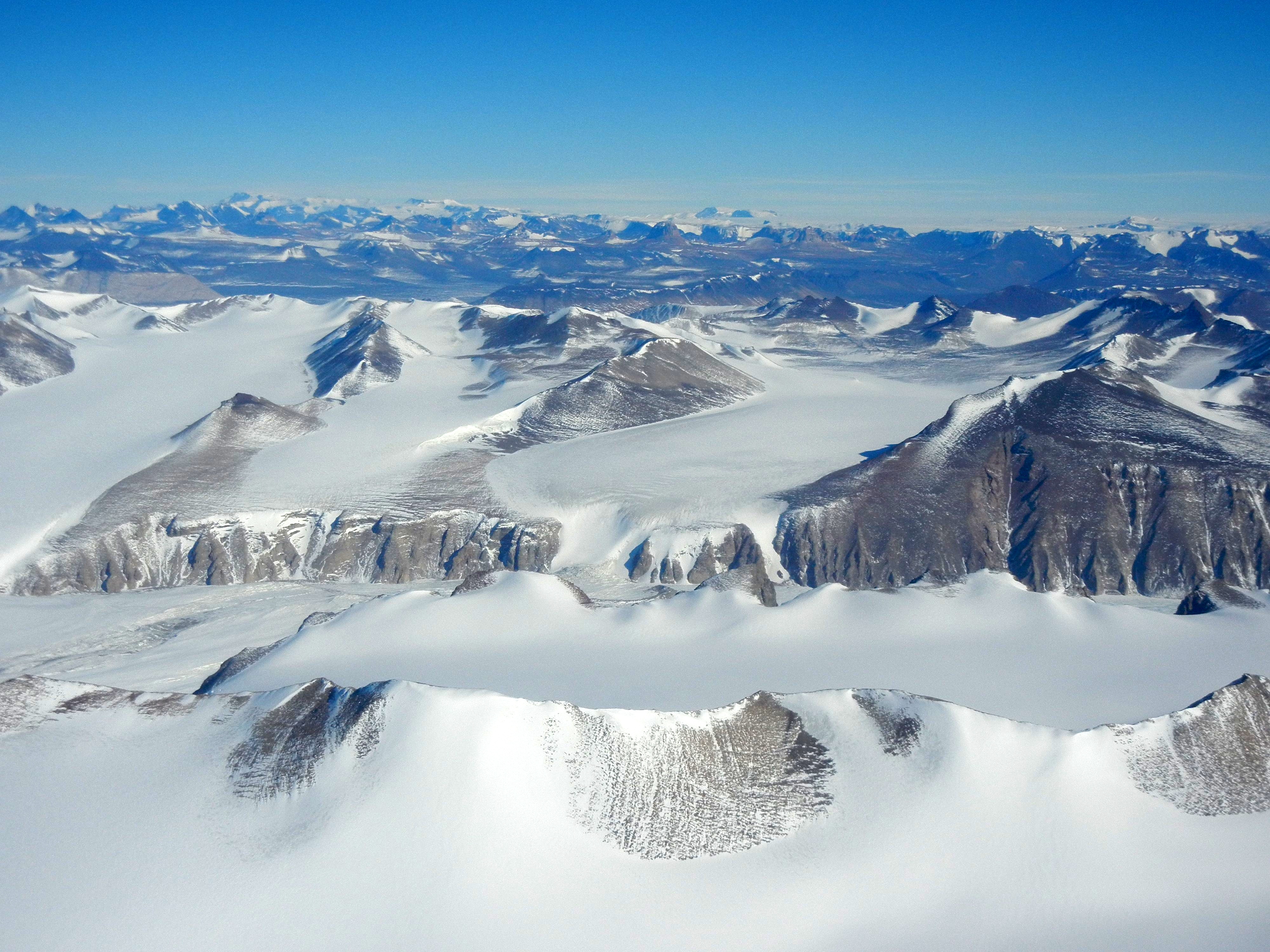 Antarctic Mountain Range Formed from Heat Below, UA Study Finds ...