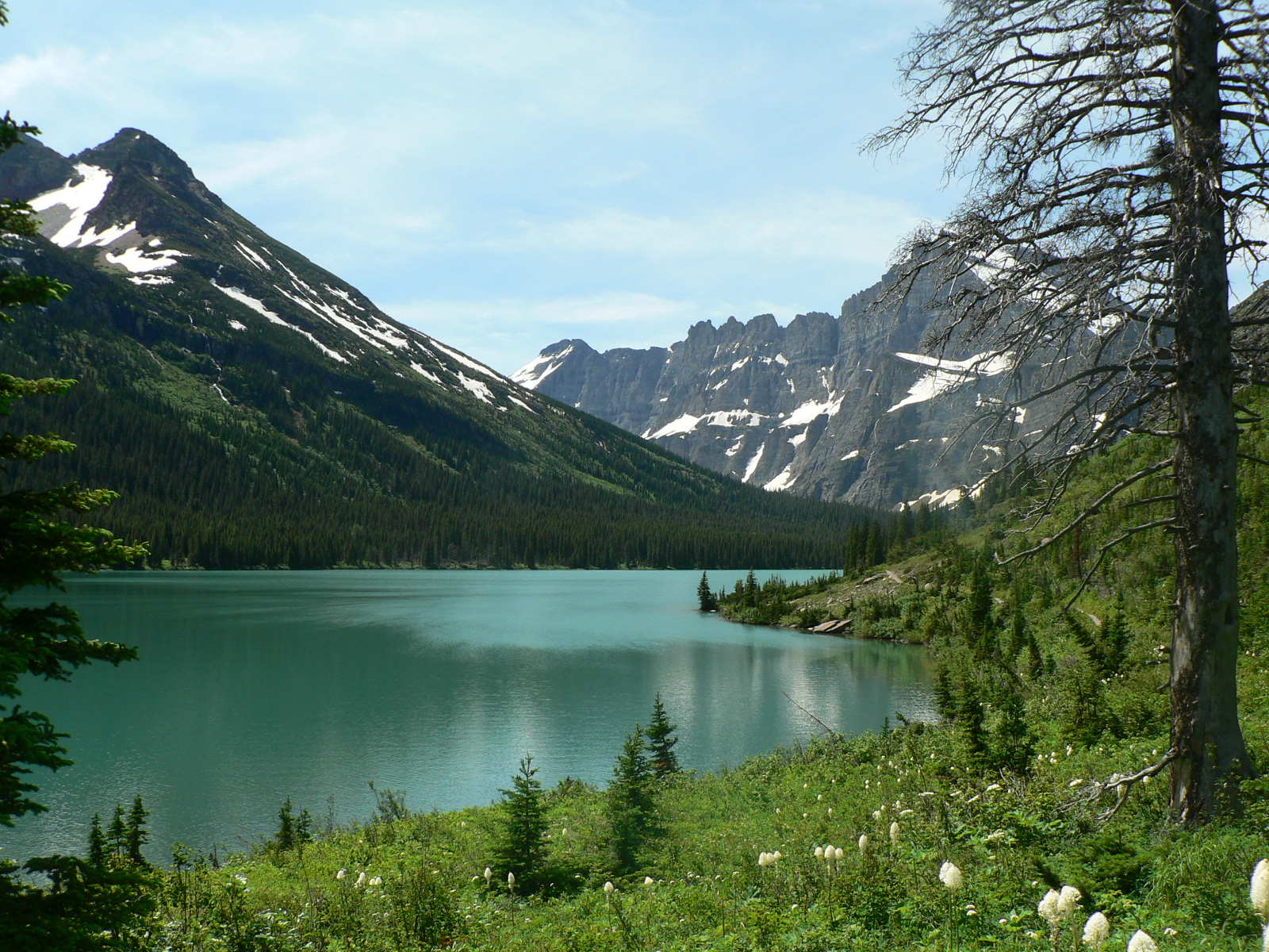 Mountain scene photo