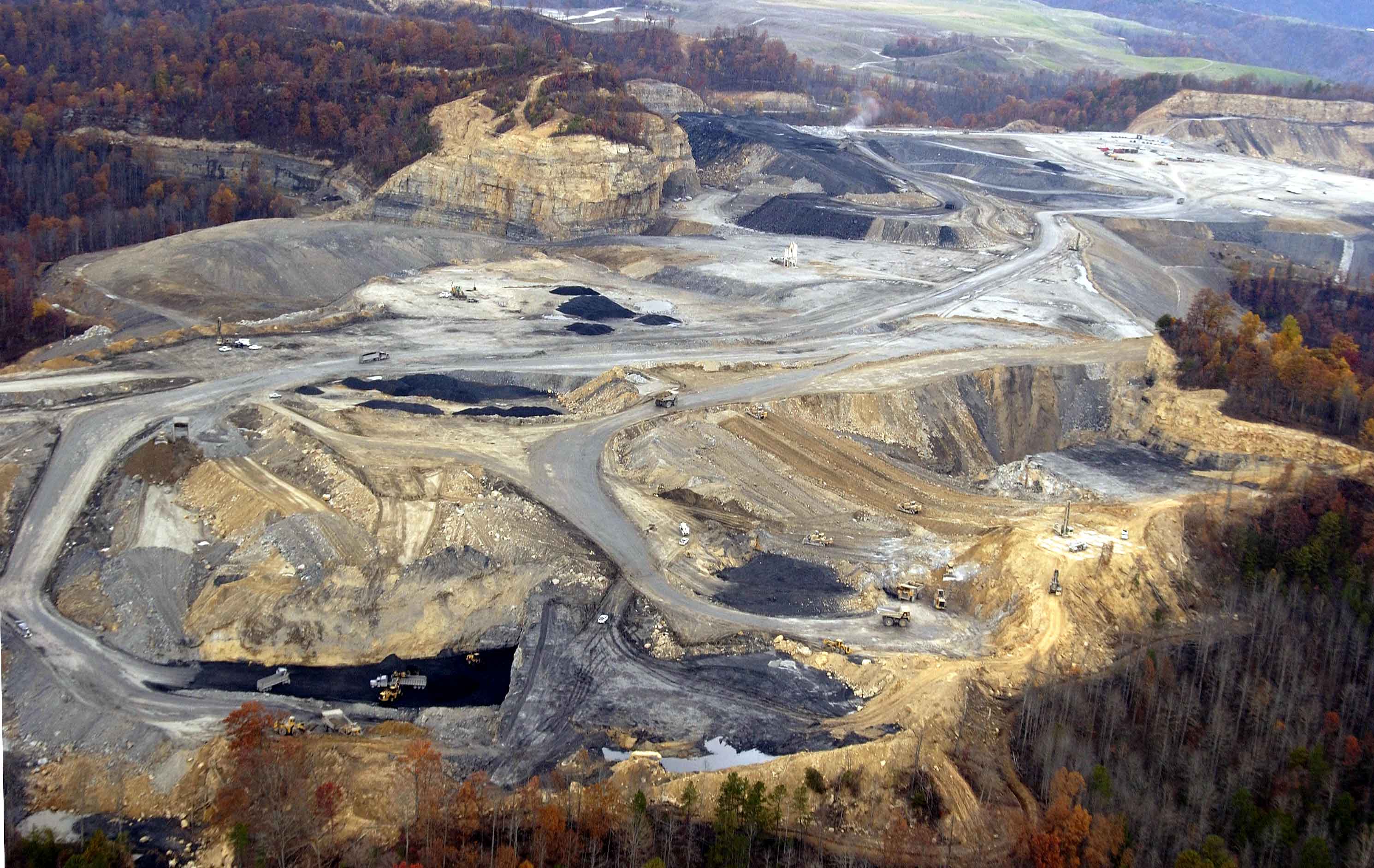 A few high resolution pictures of mountaintop removal coal mining in ...