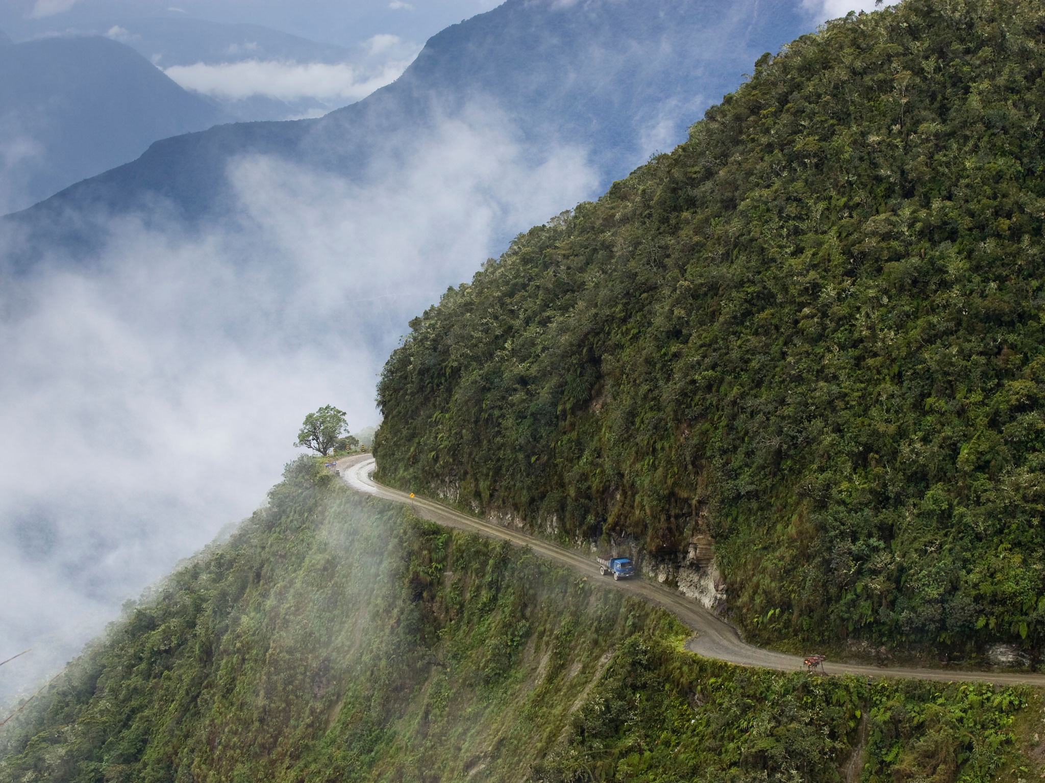 Extreme Drives: The 10 Scariest Highways for White-Knuckle Road ...
