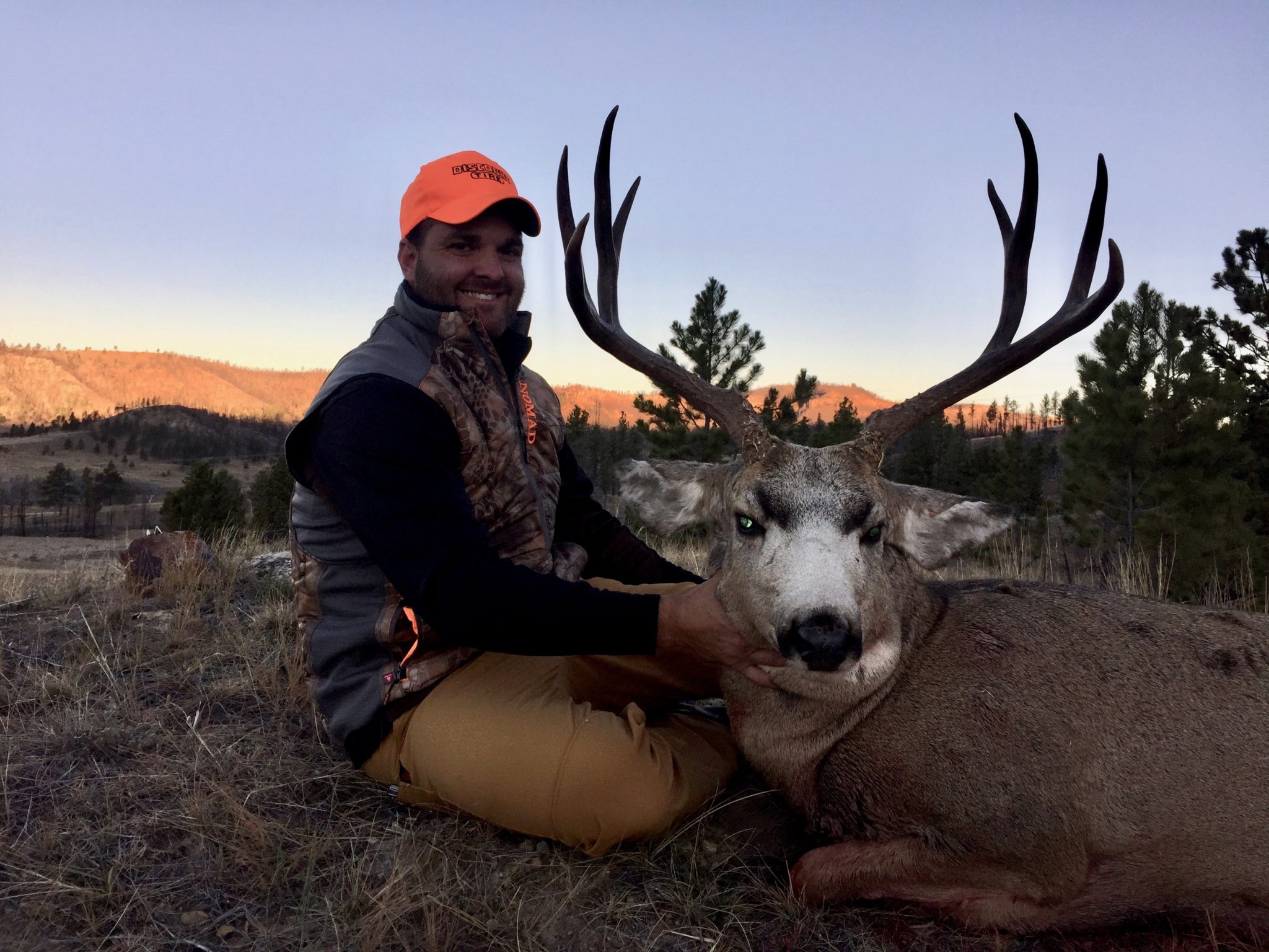 Guided Mule Deer Hunts Wyoming - Table Mountain Outfitters