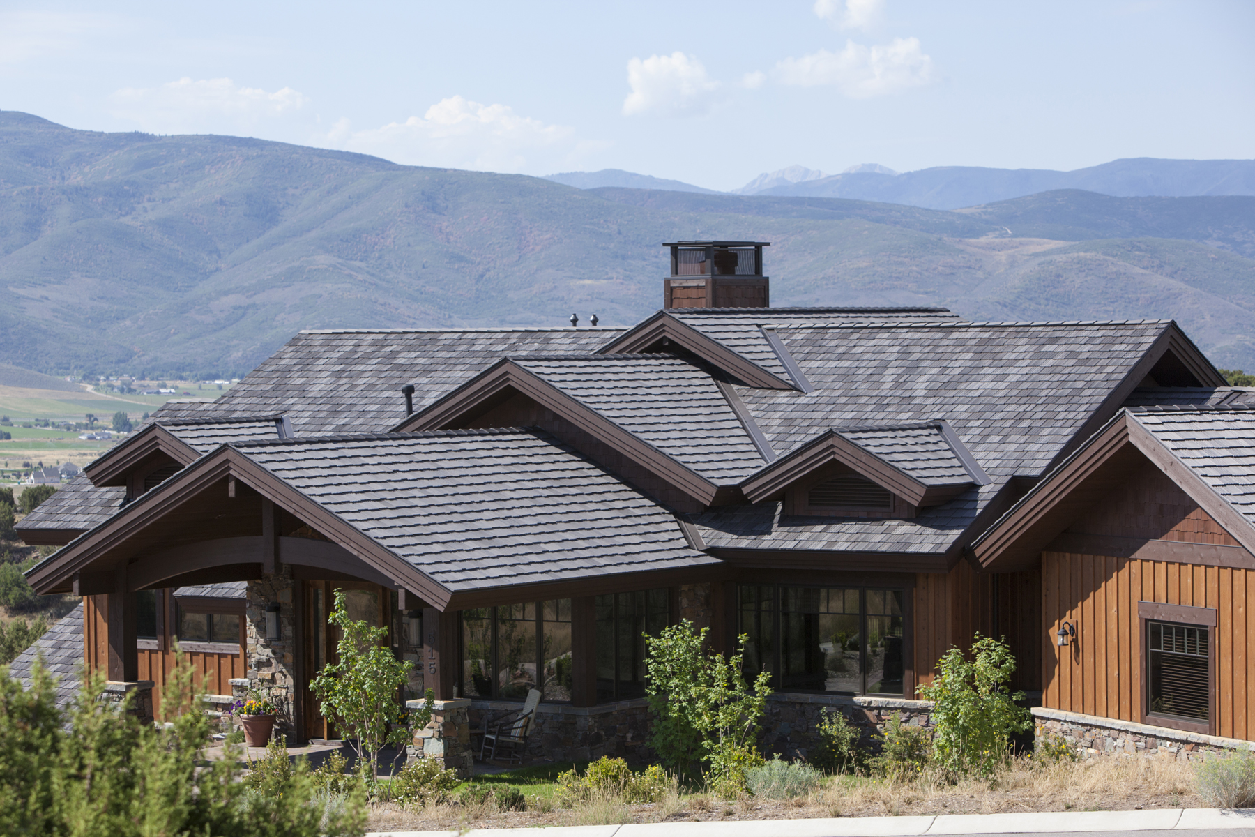 Shaking Up Utah Roofs | DaVinci Roofscapes
