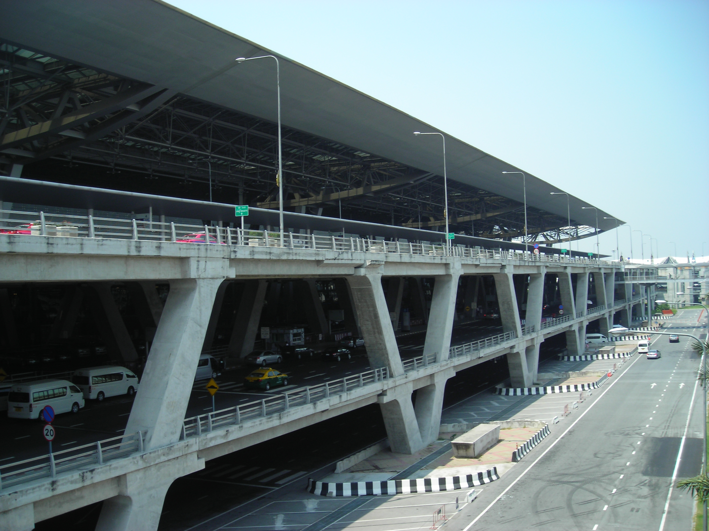 File:Suvarnabhumi Airport - main building seen from the PAX multi ...