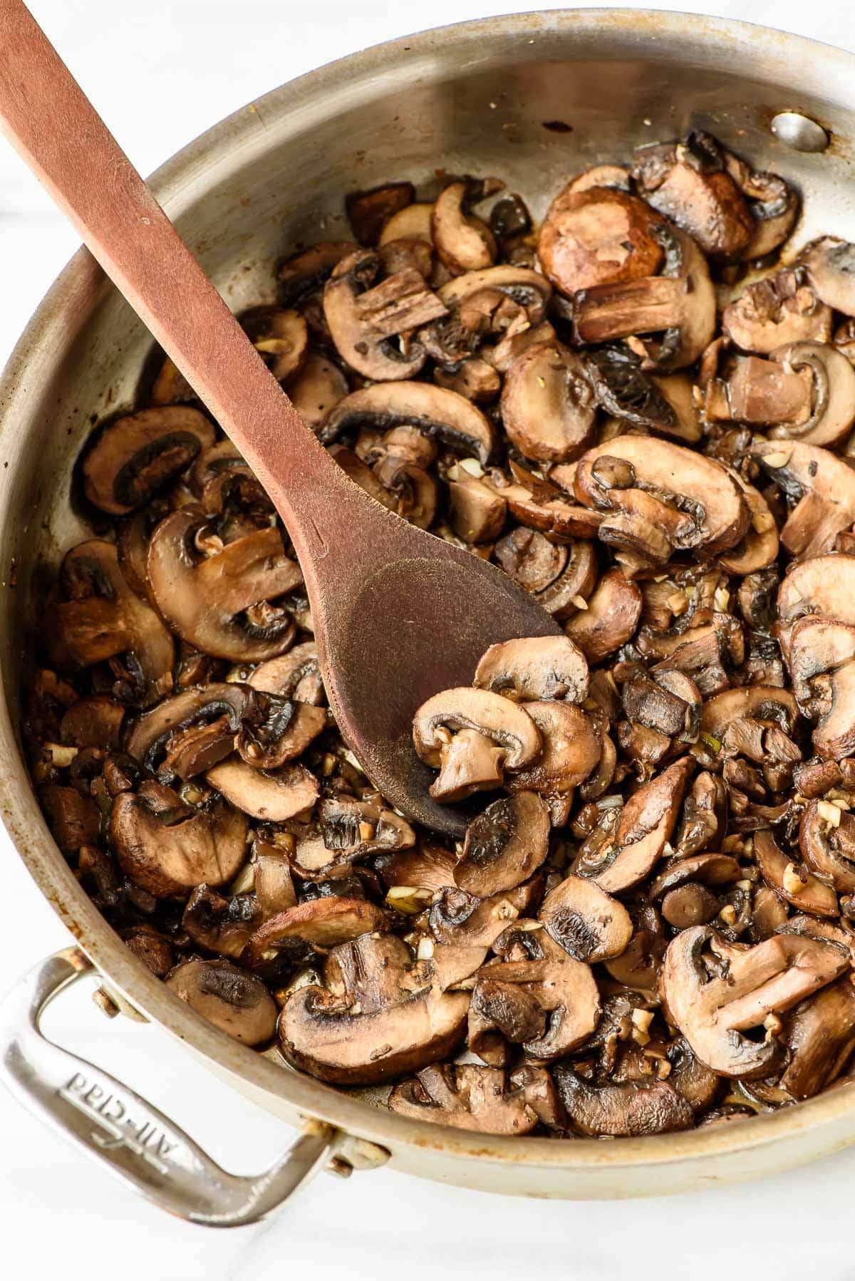 Skillet Mushroom Chicken and Quinoa Recipe