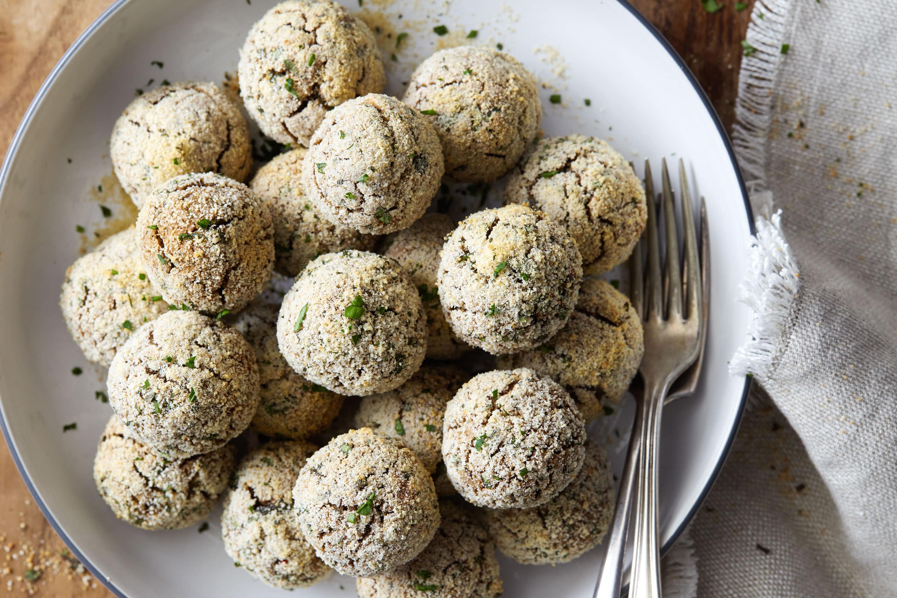 Mushroom White Bean Meatballs Recipe | The Beachbody Blog