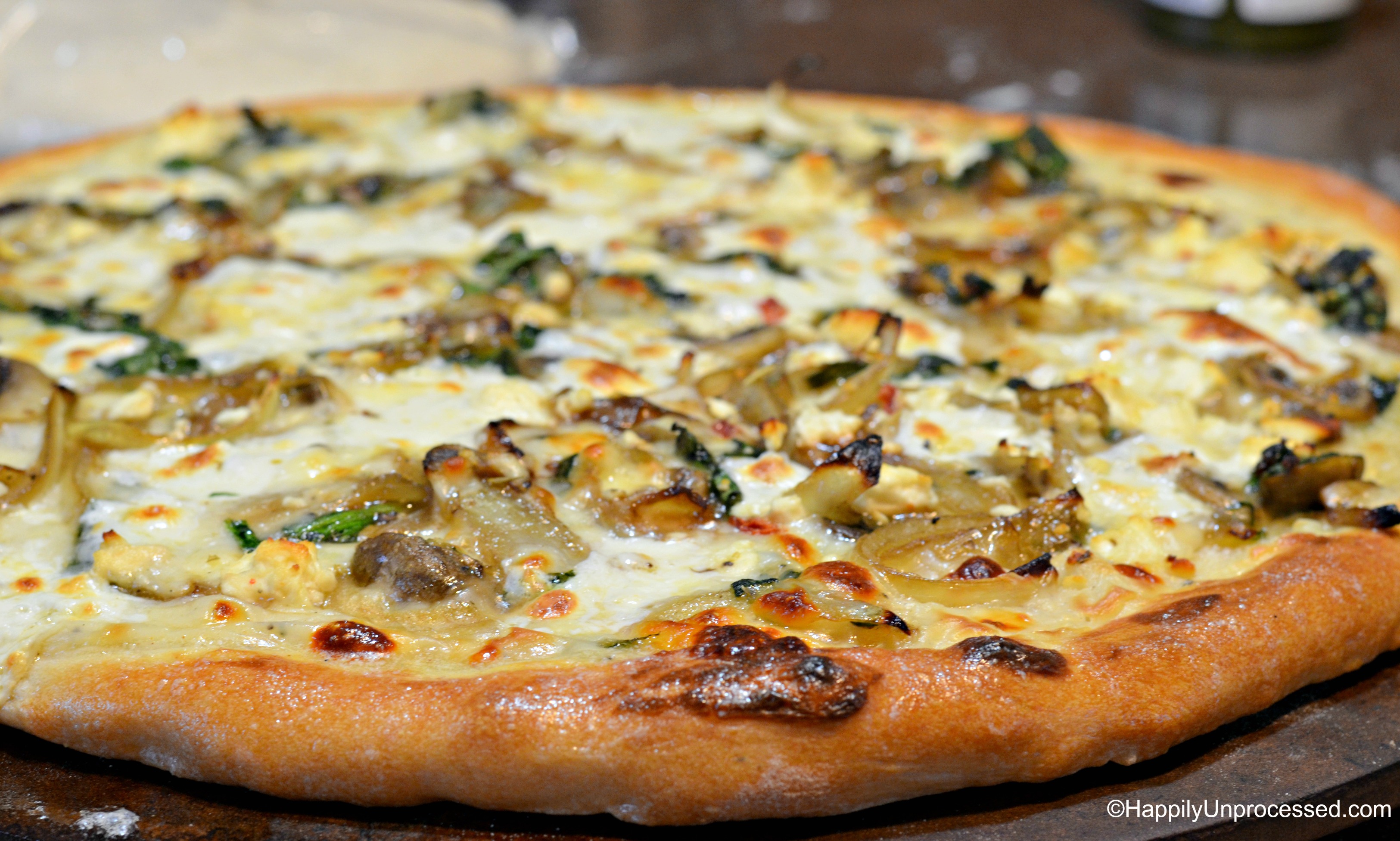 Caramelized Onion, Mushroom, Feta and Spinach Pizza with White Sauce ...
