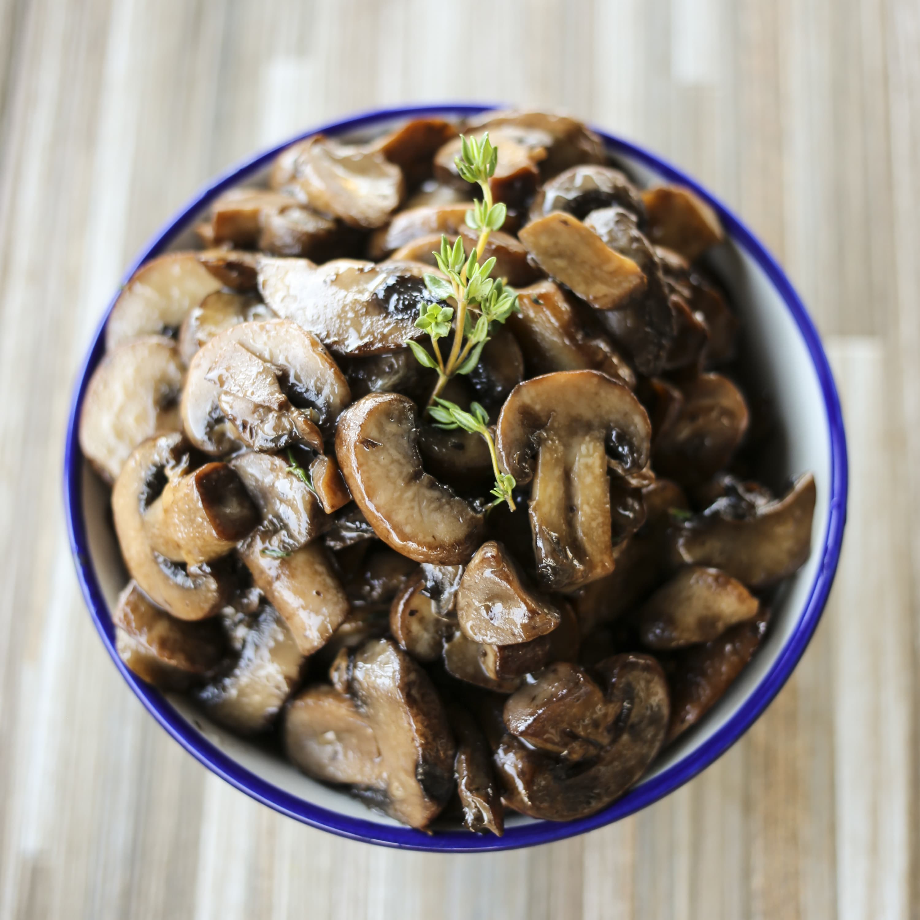 Simple Garlic Butter Sautéed Mushrooms - Foodie With Family