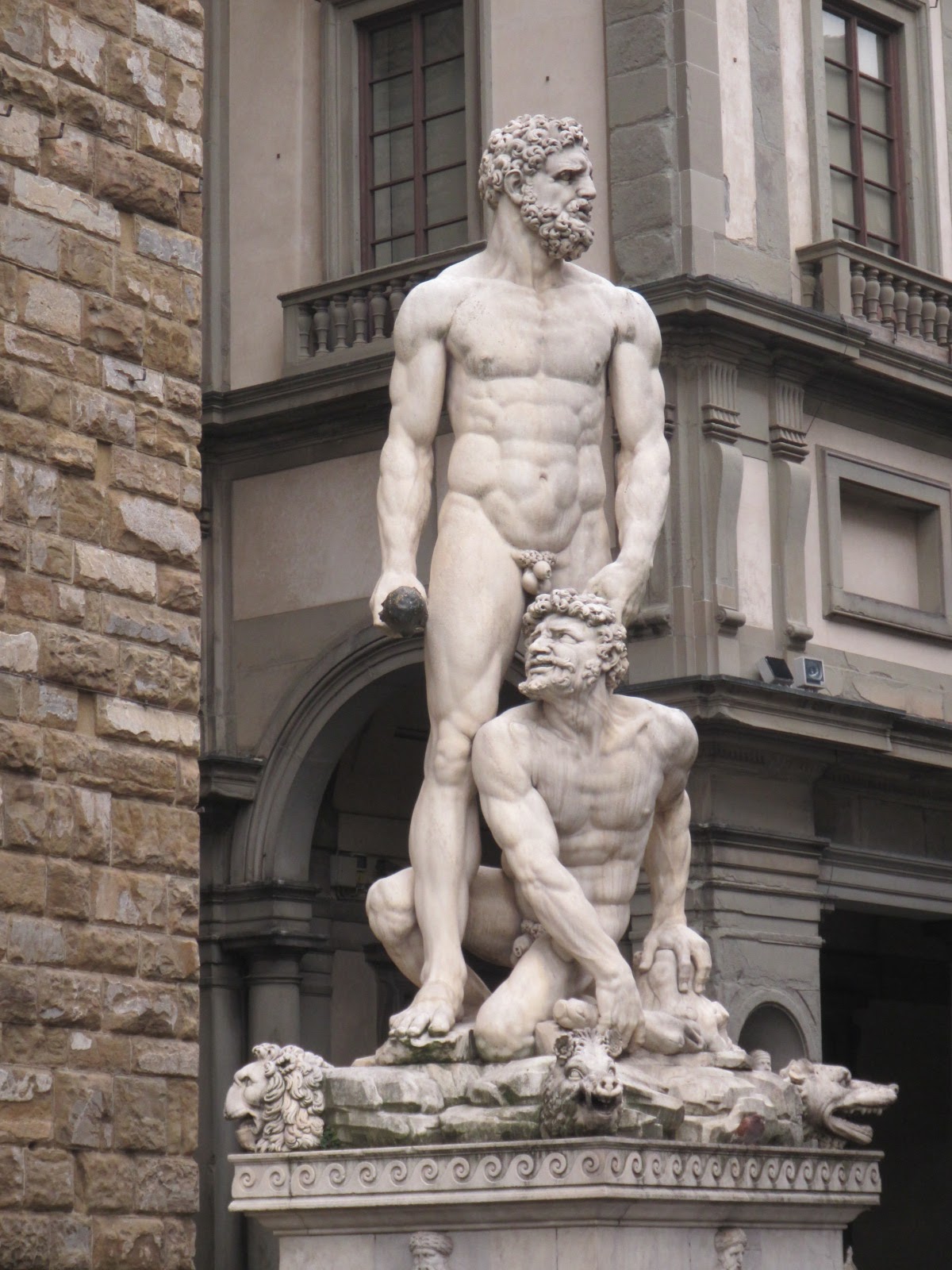 Naked statue photo