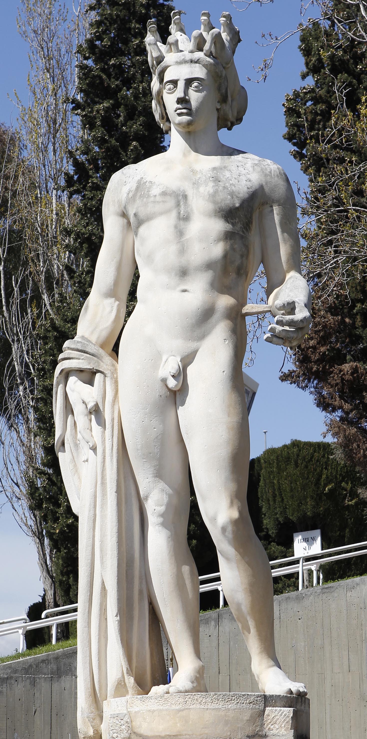 No Fig Leaf for Apollo Statue - Best of Nice