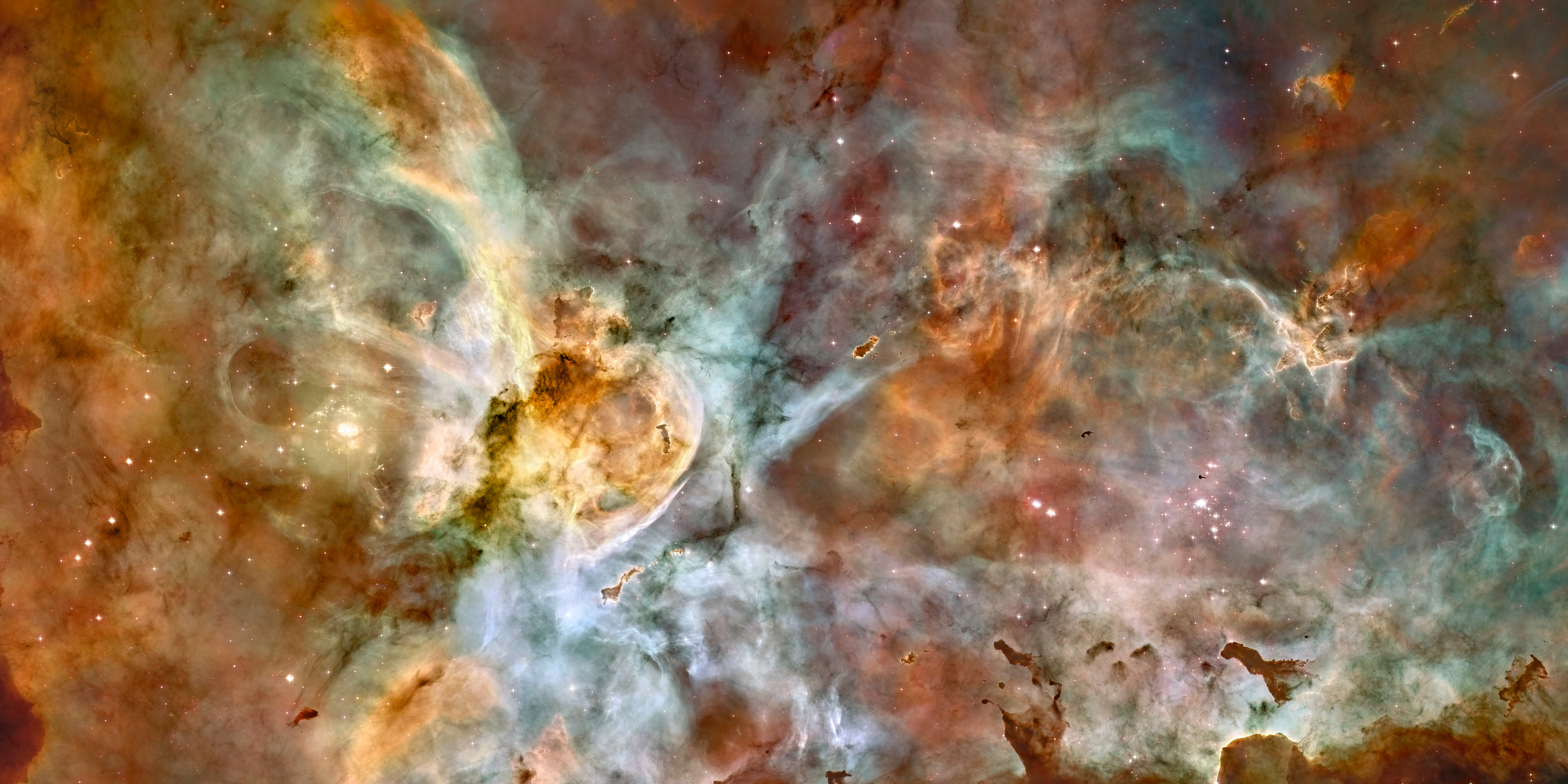 HubbleSite: Image - The Carina Nebula in Full Color