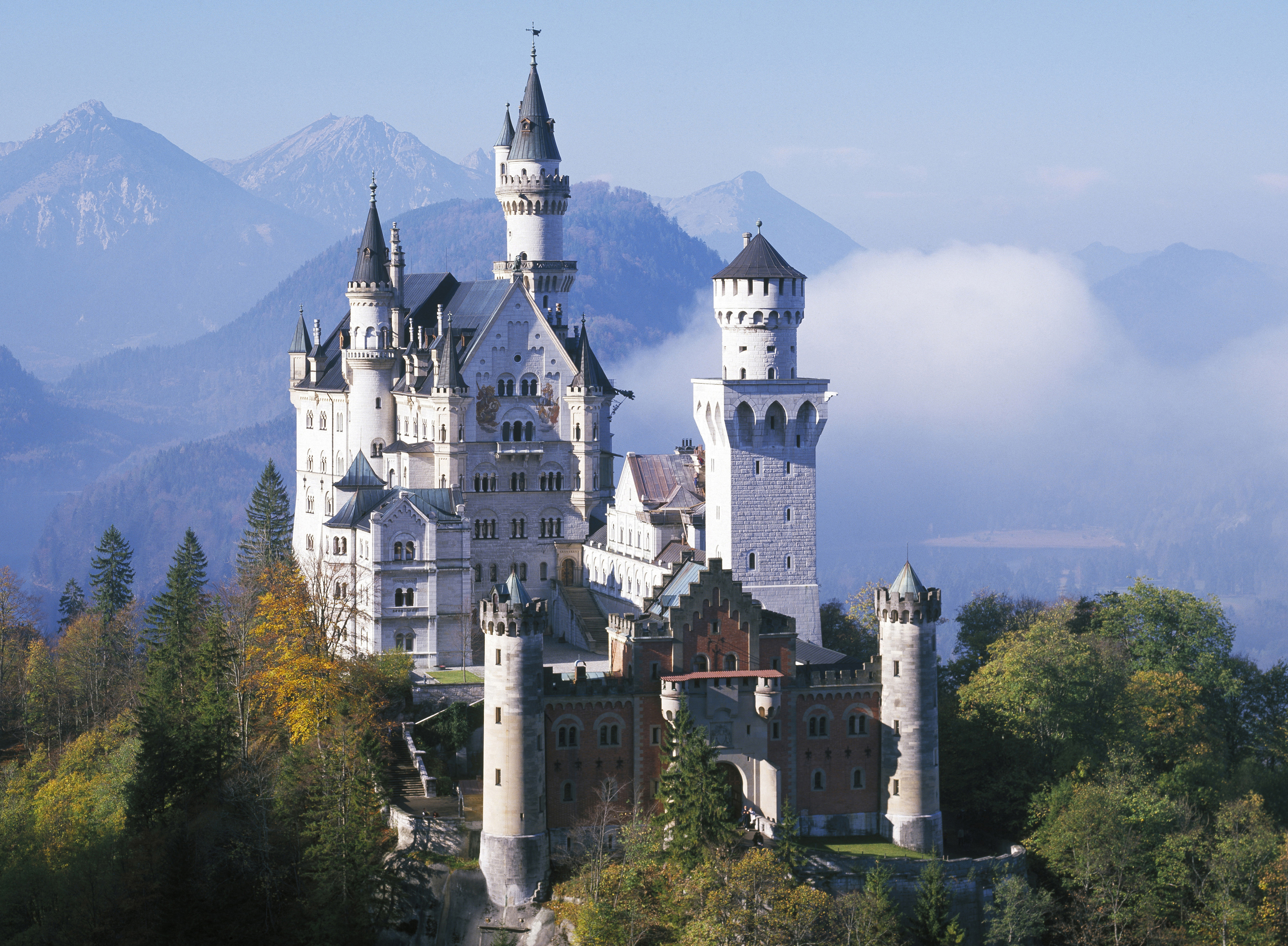 Bavaria's Neuschwanstein Castle Is A Fairy Tale Dream Come True ...
