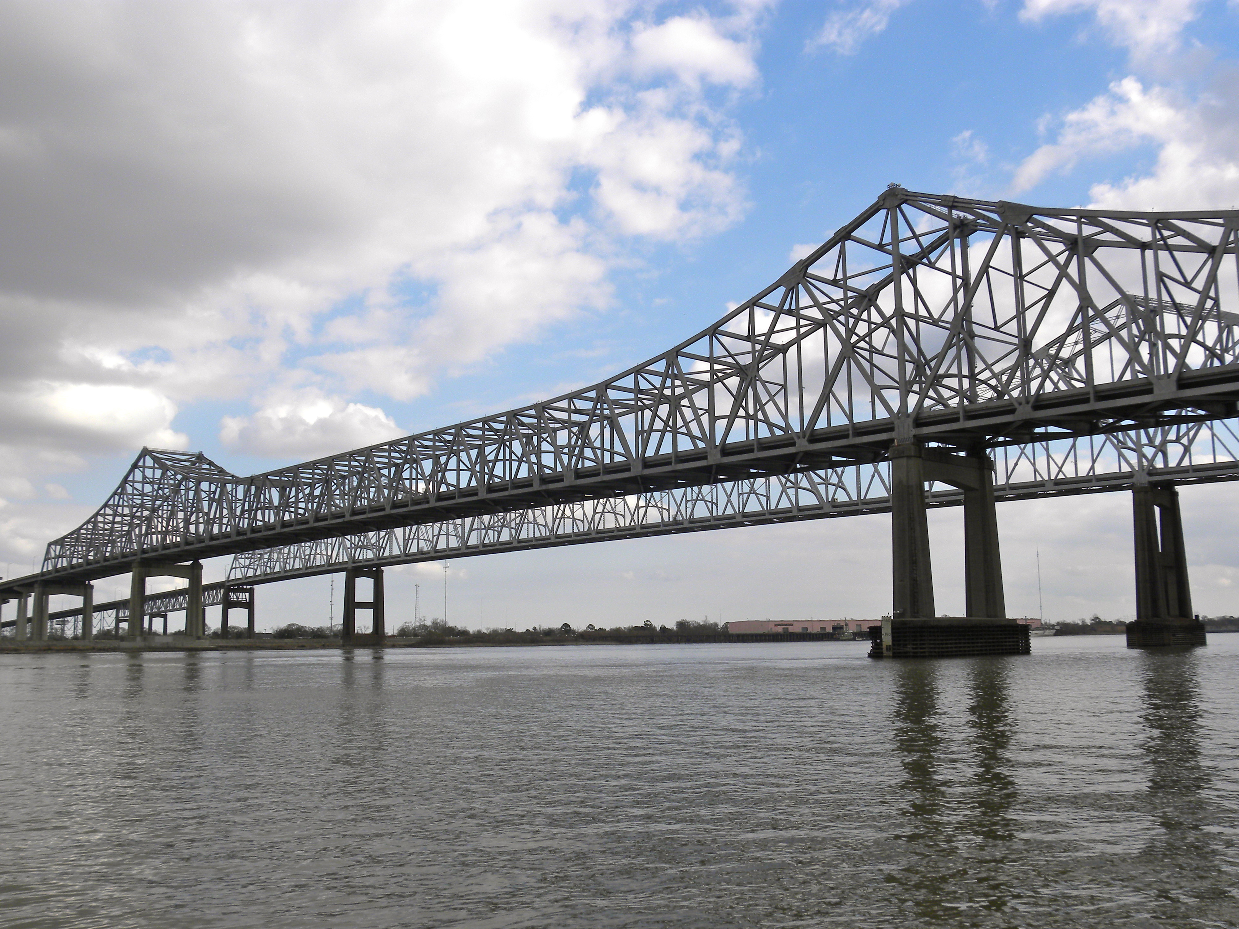 File:Greater New Orleans Bridges, New Orleans, LA.jpg - Wikimedia ...