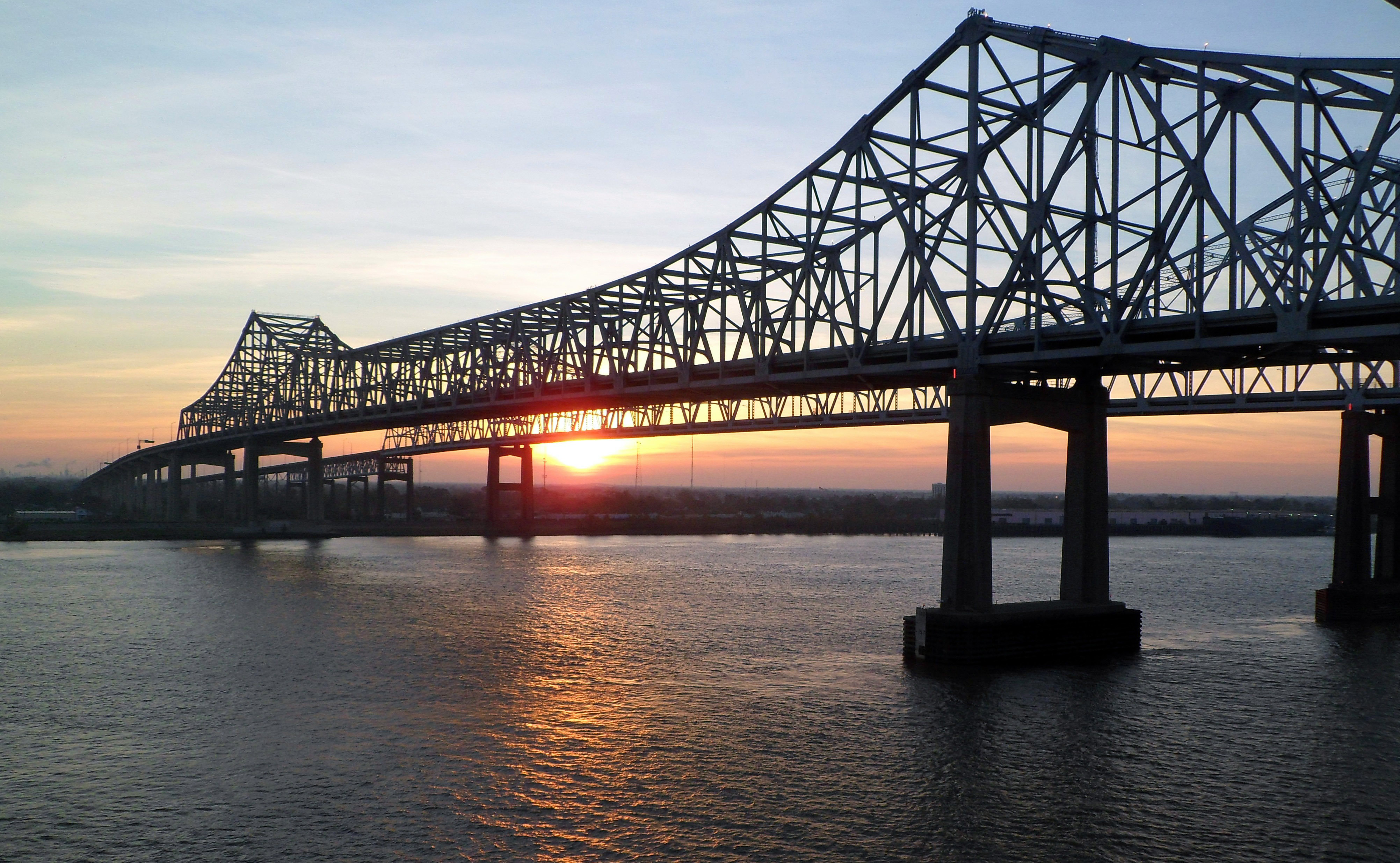 Bridge across the Mississippi River in New Orleans, Louisiana image ...