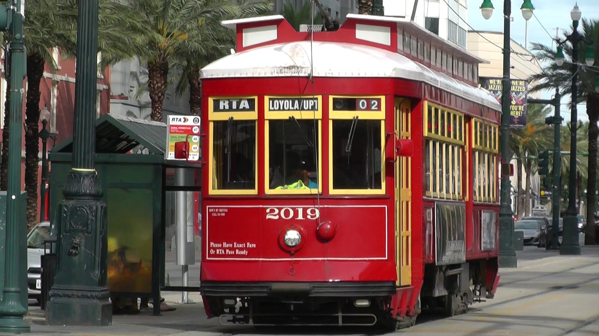 New Orleans Trolleys / Trams on Canal Street - YouTube