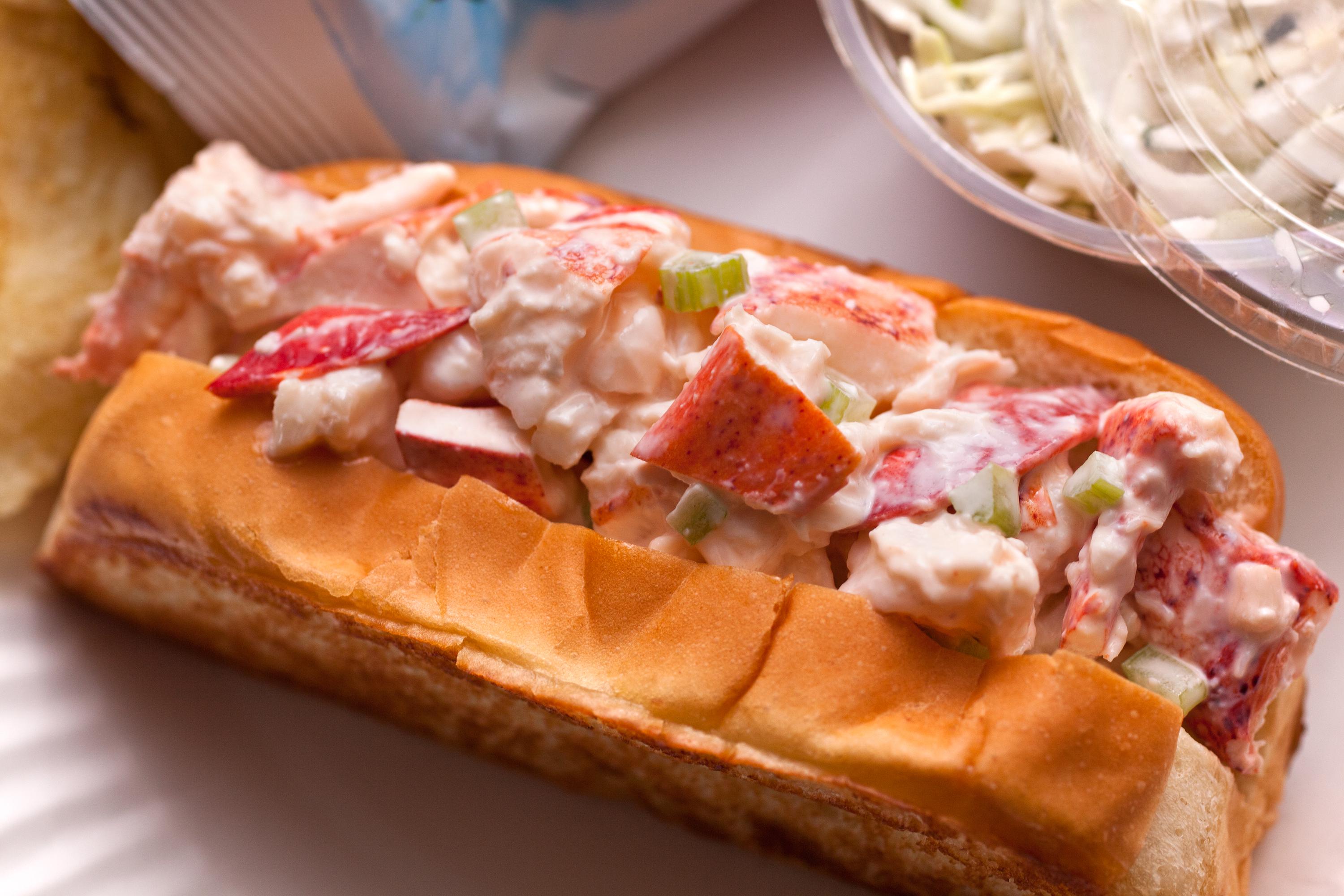 New England Lobster Rolls Recipe - Chowhound
